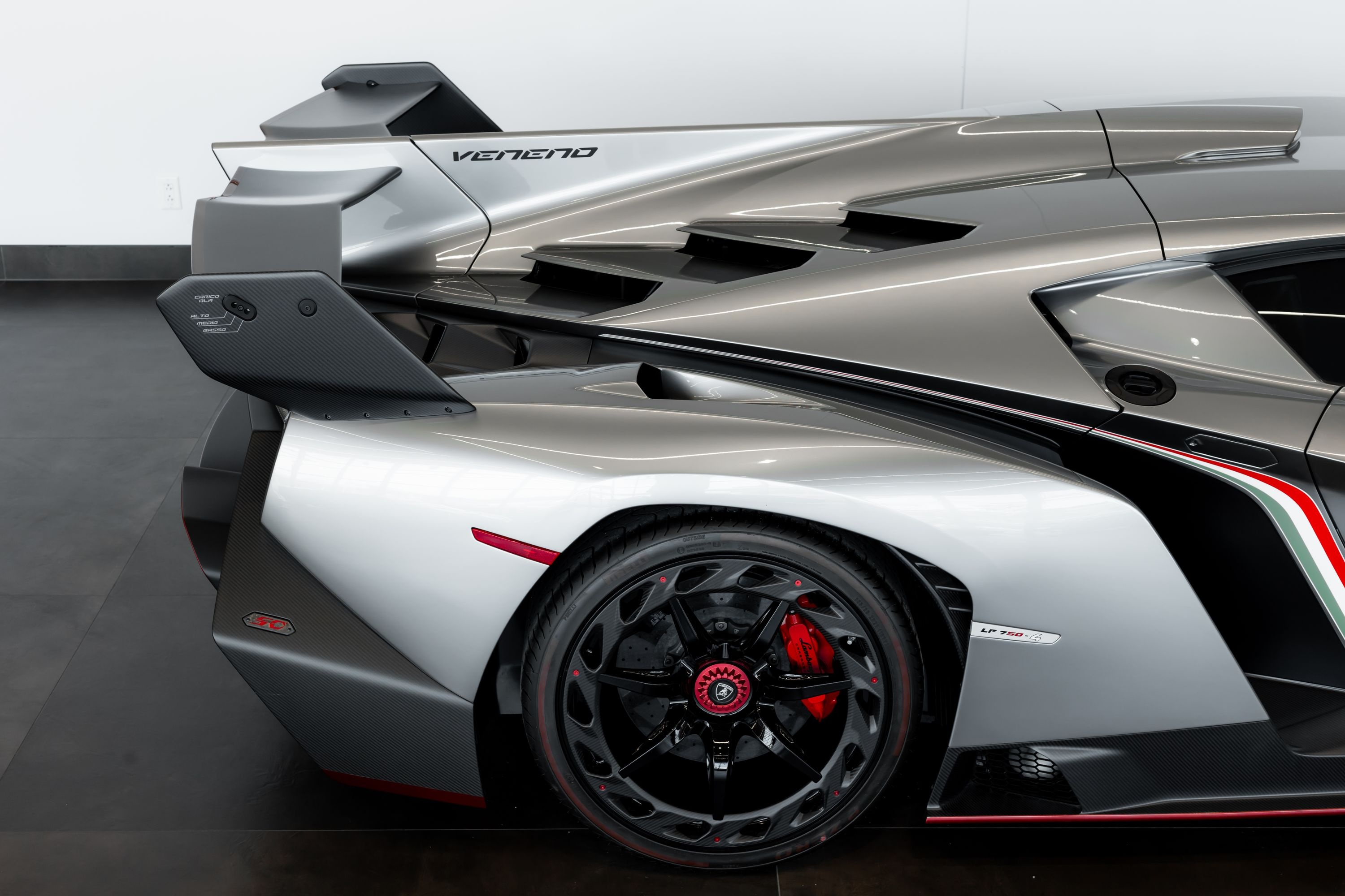 lamborghini,  veneno,  veneno roadster,  aventador,  siêu xe,  canada,  đấu giá ảnh 11 lamborghini,  veneno,  veneno roadster,  aventador,  sieu xe,  canada,  dau gia anh 11