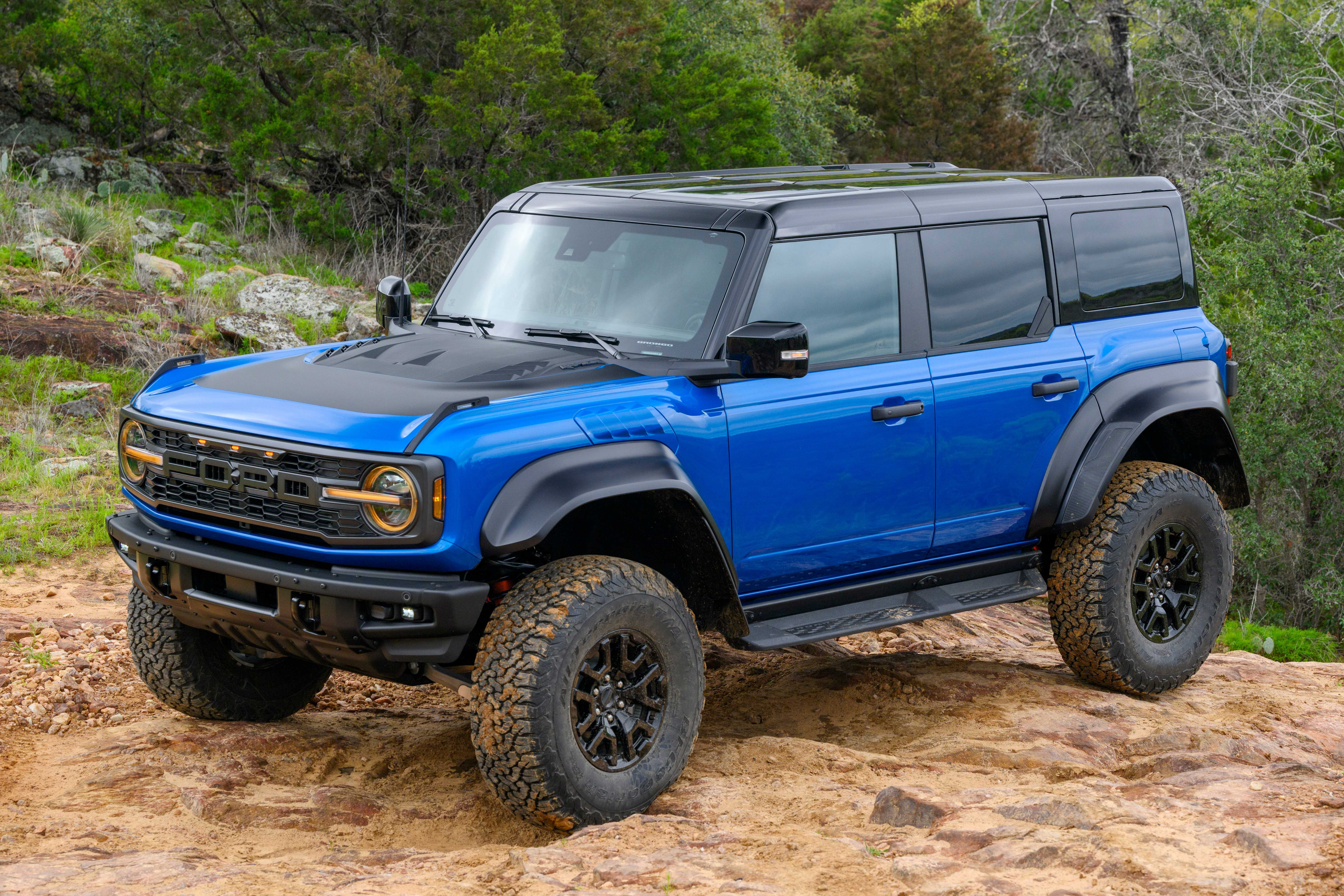 Ngam Ford Bronco Raptor phien ban 'nhat thuc' hinh anh