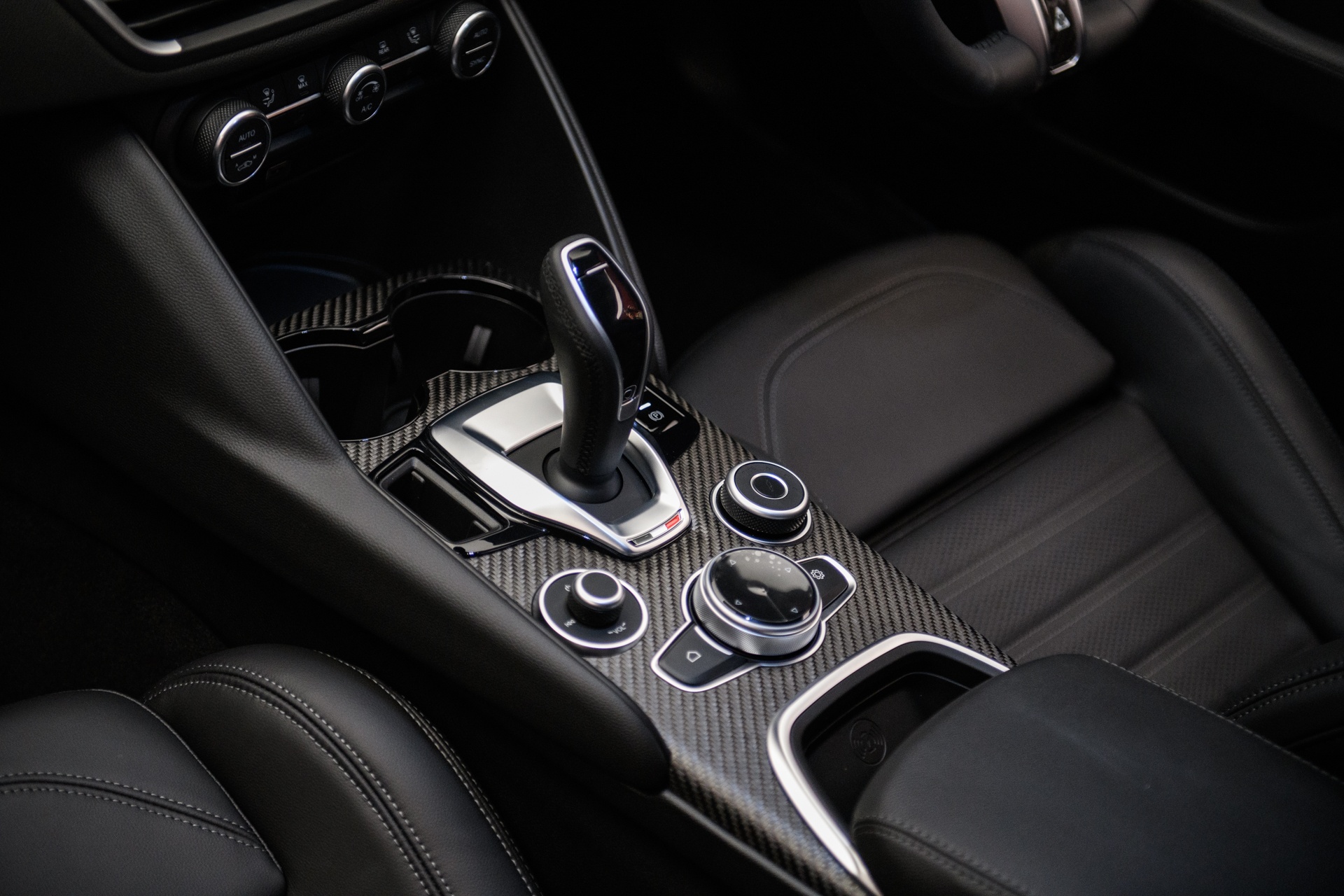 alfa romeo,  giulia,  quadrifoglio,  giulia quadrifoglio,  alfa romeo giulia quadrifoglio,  hieu nang cao,  singapore anh 10