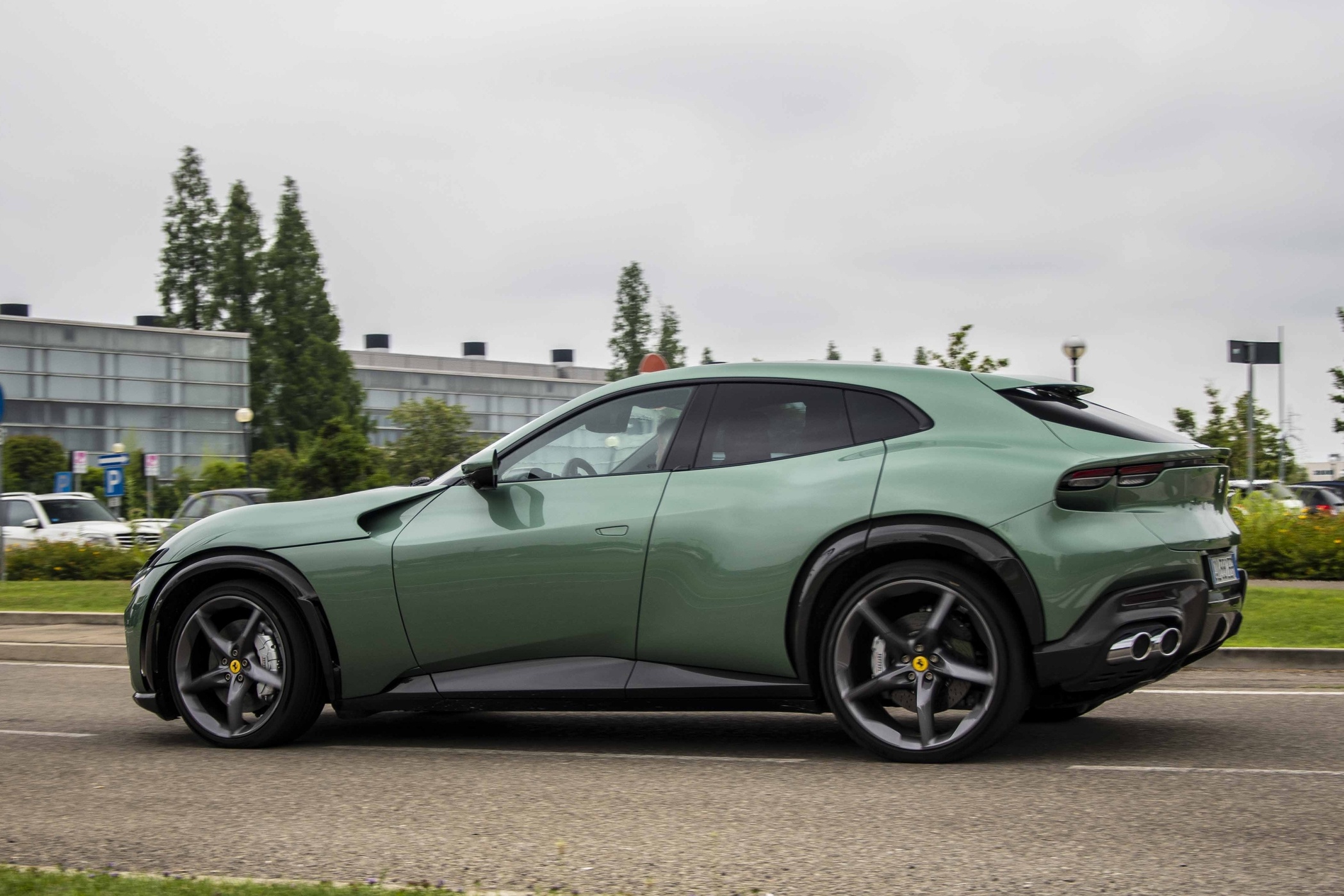 Ferrari Purosangue,  Ferrari,  Purosangue,  suv,  sieu suv,  piero ferrari,  con trai ferrari,  ferrari 400 Superamerica,  Verde Dora anh 8