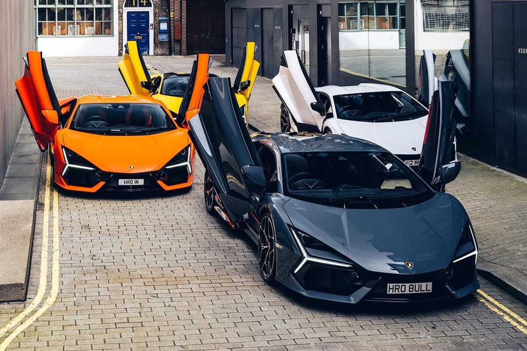 Cua xe cat keo cua Lamborghini Revuelto co the 'rung' bat ngo hinh anh