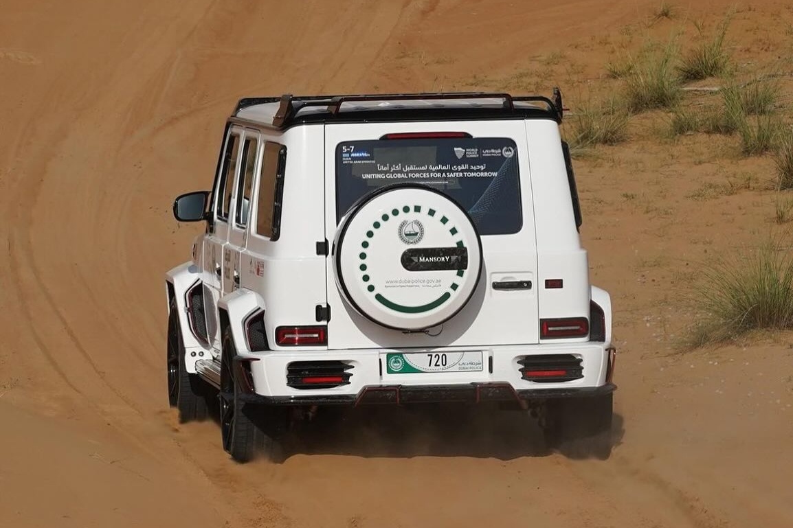 dubai,  canh sat dubai,  dubai police,  mercedes,  amg,  g63,  mansory,  p720 anh 4