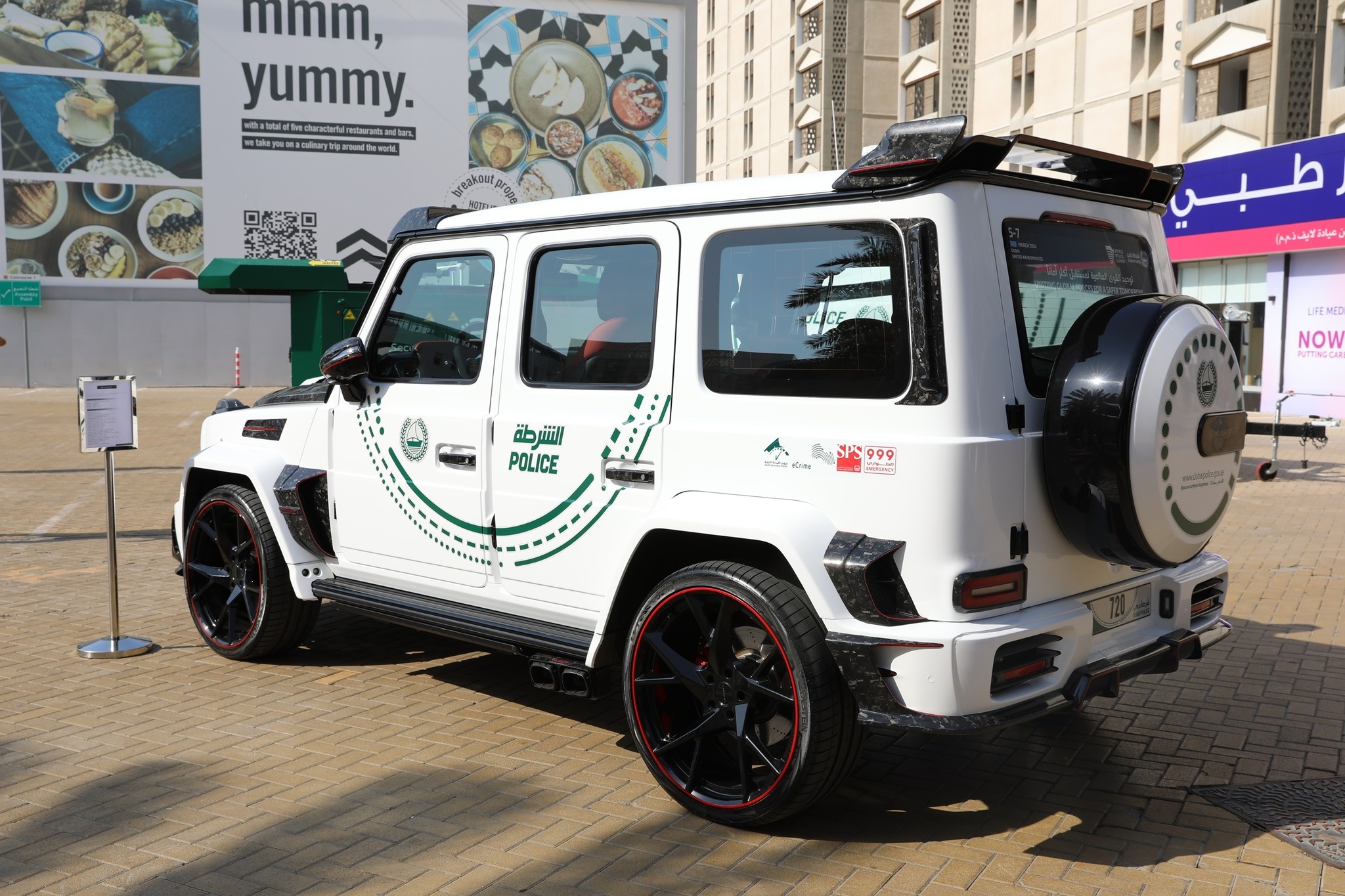 dubai,  canh sat dubai,  dubai police,  mercedes,  amg,  g63,  mansory,  p720 anh 8