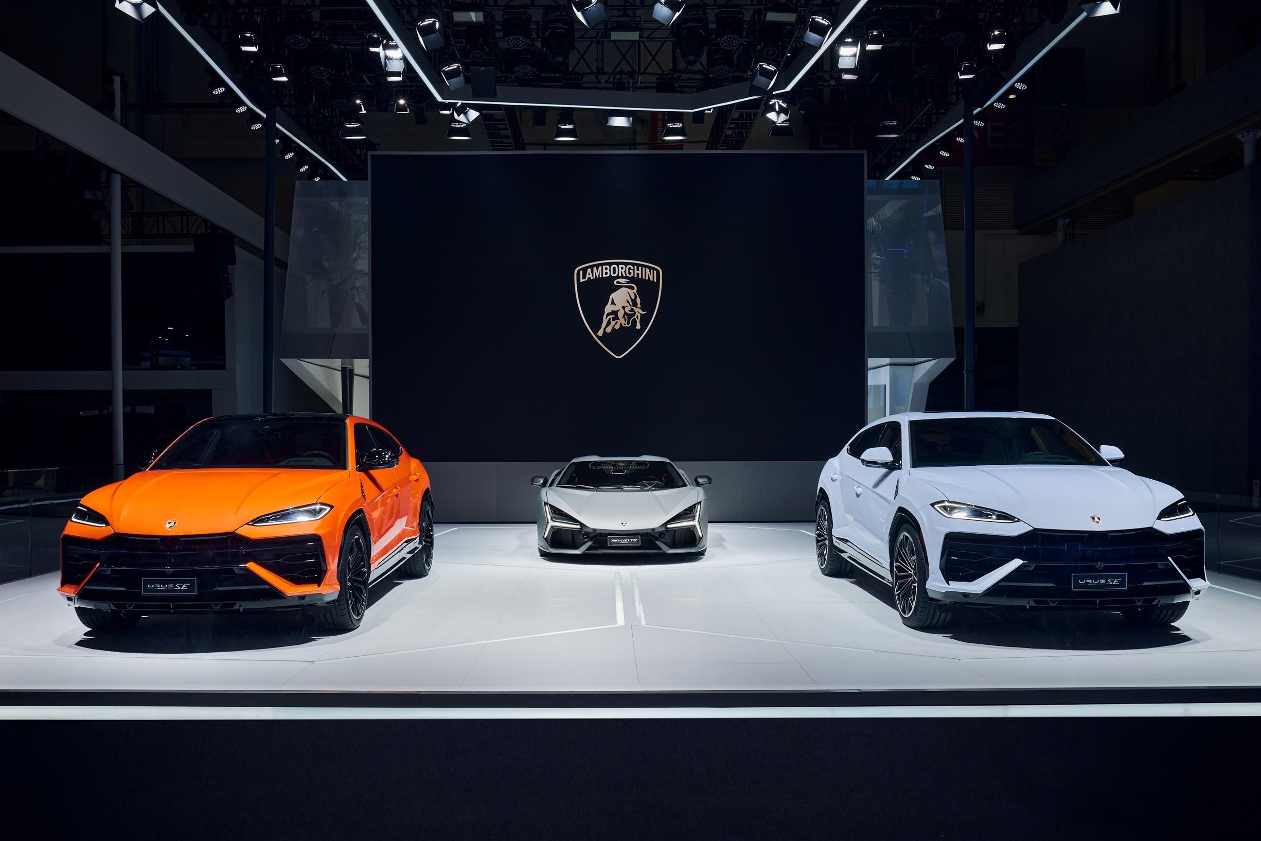 lamborghini,  urus,  urus se,  urus s,  urus performante,  revuelto,  huracan,  huracan tecnica,  Triển lãm Ôtô,  Bắc Kinh,  auto china,  triển lãm,  siêu xe ảnh 1 lamborghini,  urus,  urus se,  urus s,  urus performante,  revuelto,  huracan,  huracan tecnica,  Trien lam Oto,  Bac Kinh,  auto china,  trien lam,  sieu xe anh 1