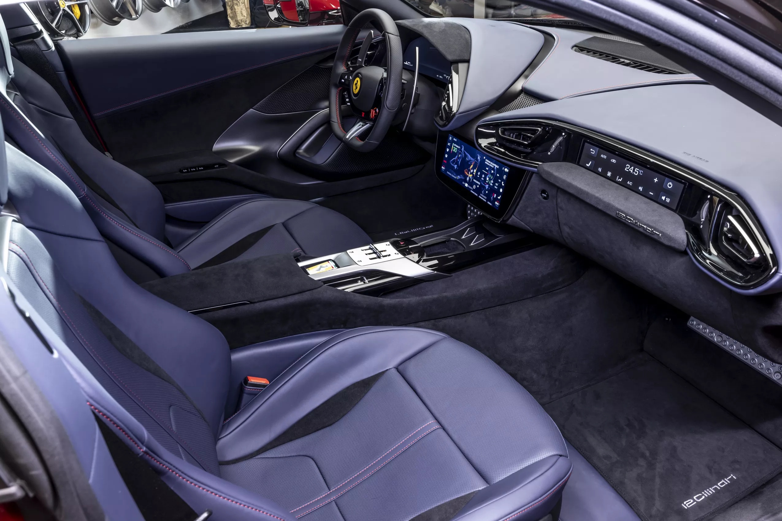 ferrari,  12Cilindri,  12Cilindri spider,  sieu xe,  ferrari 12Cilindri,  ferrari 12Cilindri spider,  812 superfast,  812 competizione,  812,  v12 anh 13