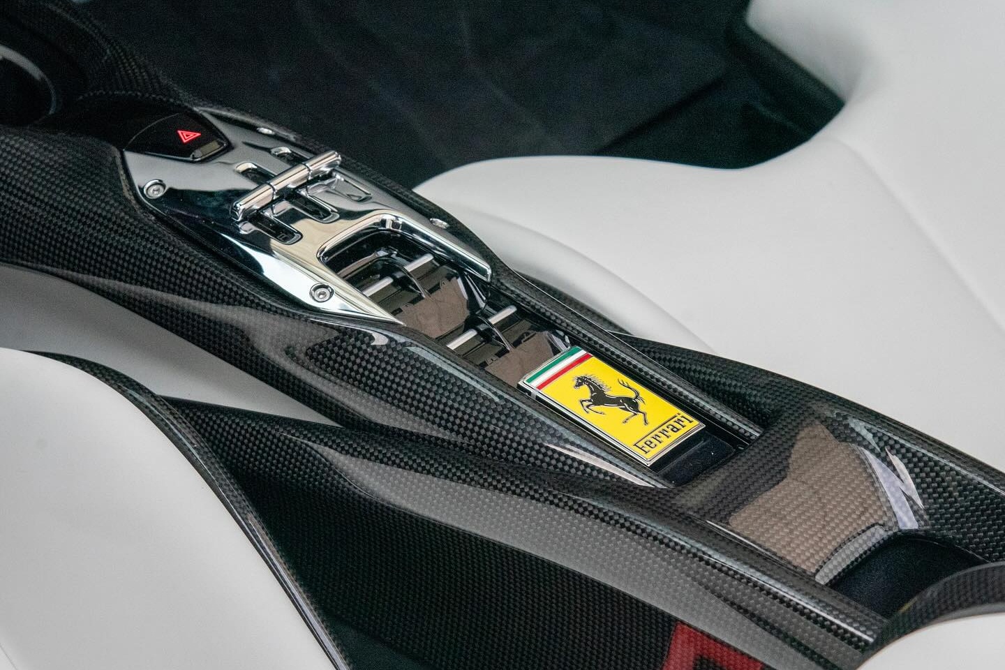 ferrari,  f1,  sf-24,  296 gts,  miami gp,  miami ferrari,  Assetto Fiorano,  296 gtb,  sieu xe,  Scuderia Ferrari,  hp,  Charles Leclerc,  Carlos Sainz anh 18