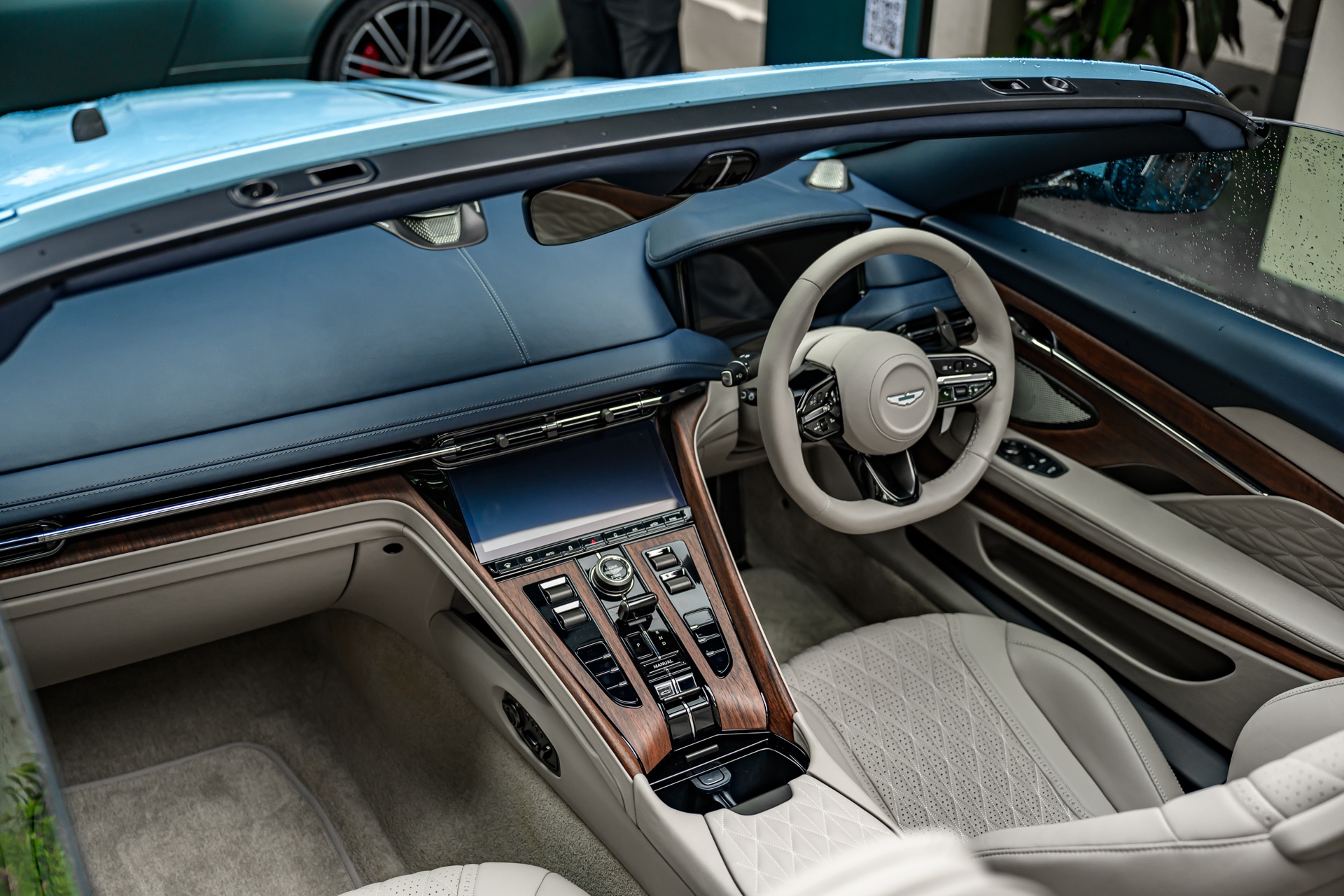 aston martin,  db12,  db12 volante,  gt,  grand tourer,  sieu xe,  singapore anh 2