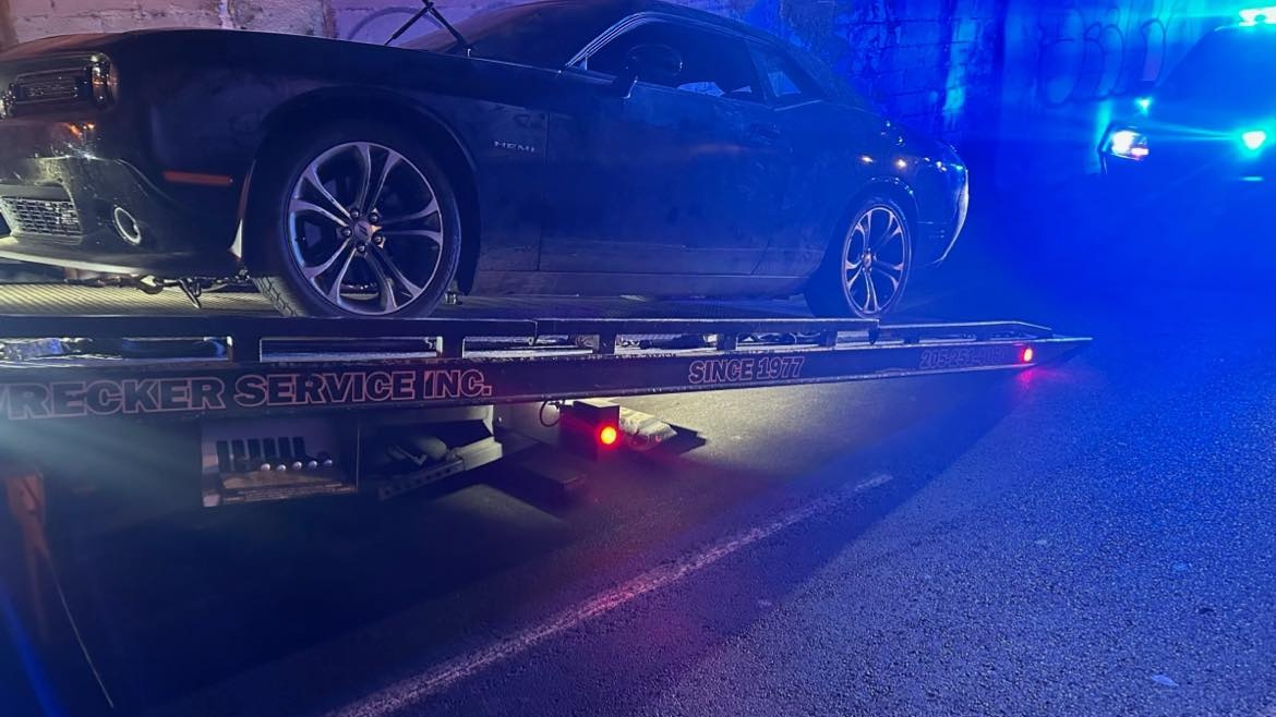 canh sat,  canh sat my,  dua xe,  tich thu,  dodge,  challenger,  charger,  ford,  mustang,  chevrolet,  camaro anh 8