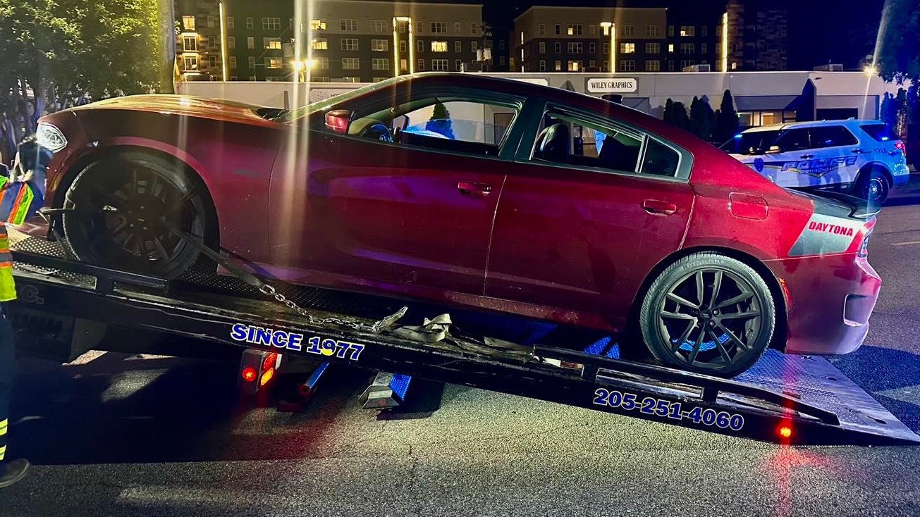 canh sat,  canh sat my,  dua xe,  tich thu,  dodge,  challenger,  charger,  ford,  mustang,  chevrolet,  camaro anh 5