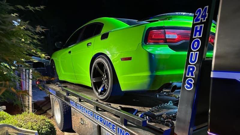 canh sat,  canh sat my,  dua xe,  tich thu,  dodge,  challenger,  charger,  ford,  mustang,  chevrolet,  camaro anh 4