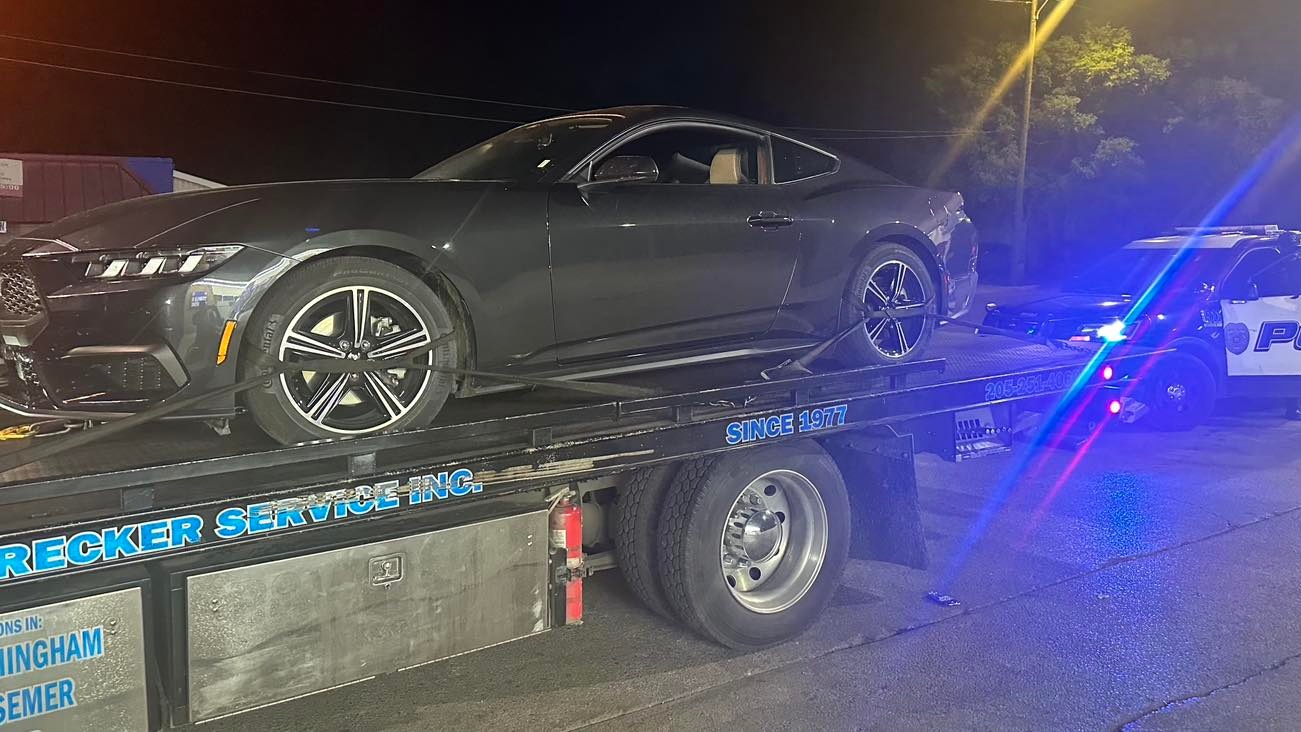 canh sat,  canh sat my,  dua xe,  tich thu,  dodge,  challenger,  charger,  ford,  mustang,  chevrolet,  camaro anh 10