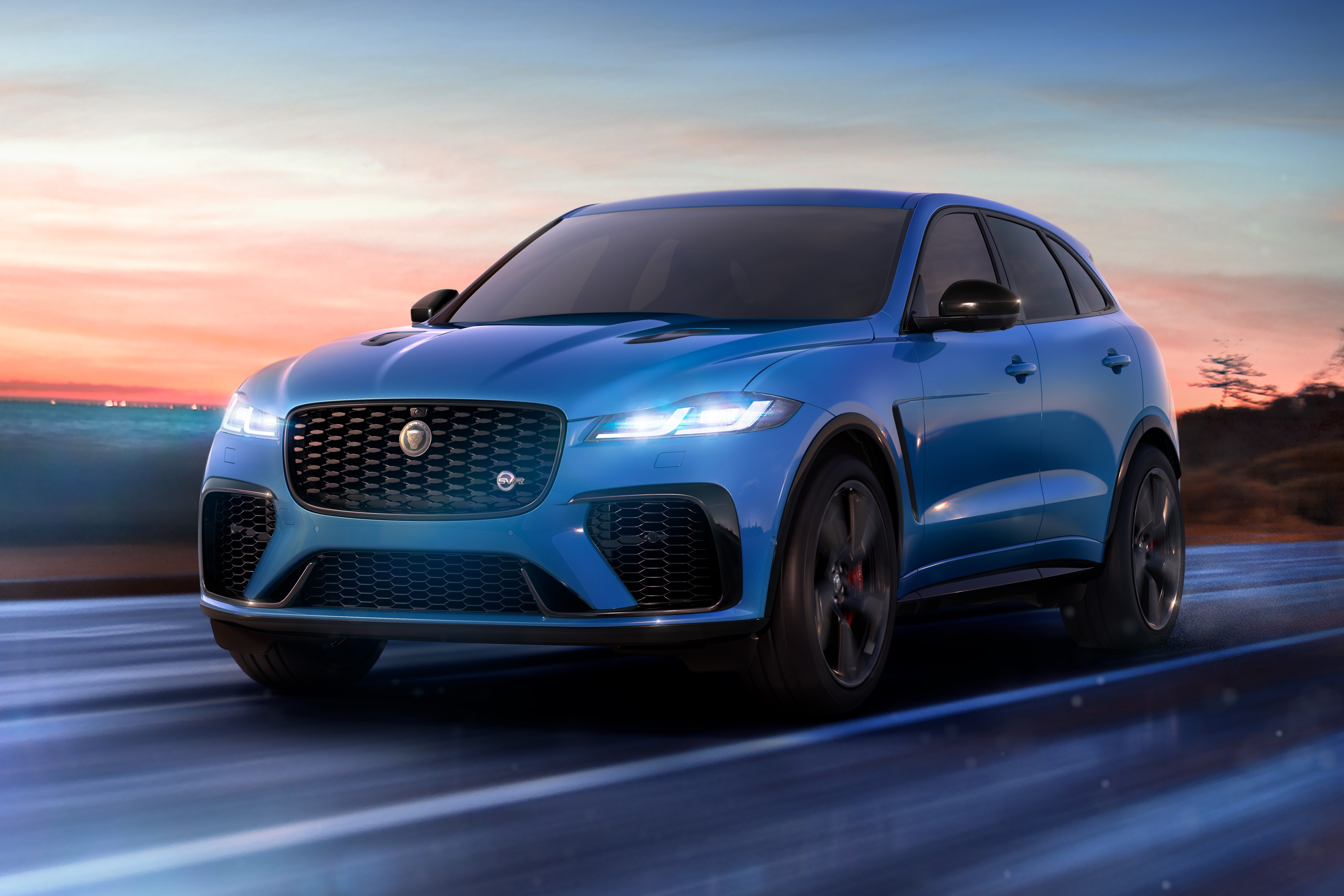Jaguar F-Pace cham dut su menh dong co dot trong cua thuong hieu Anh hinh anh
