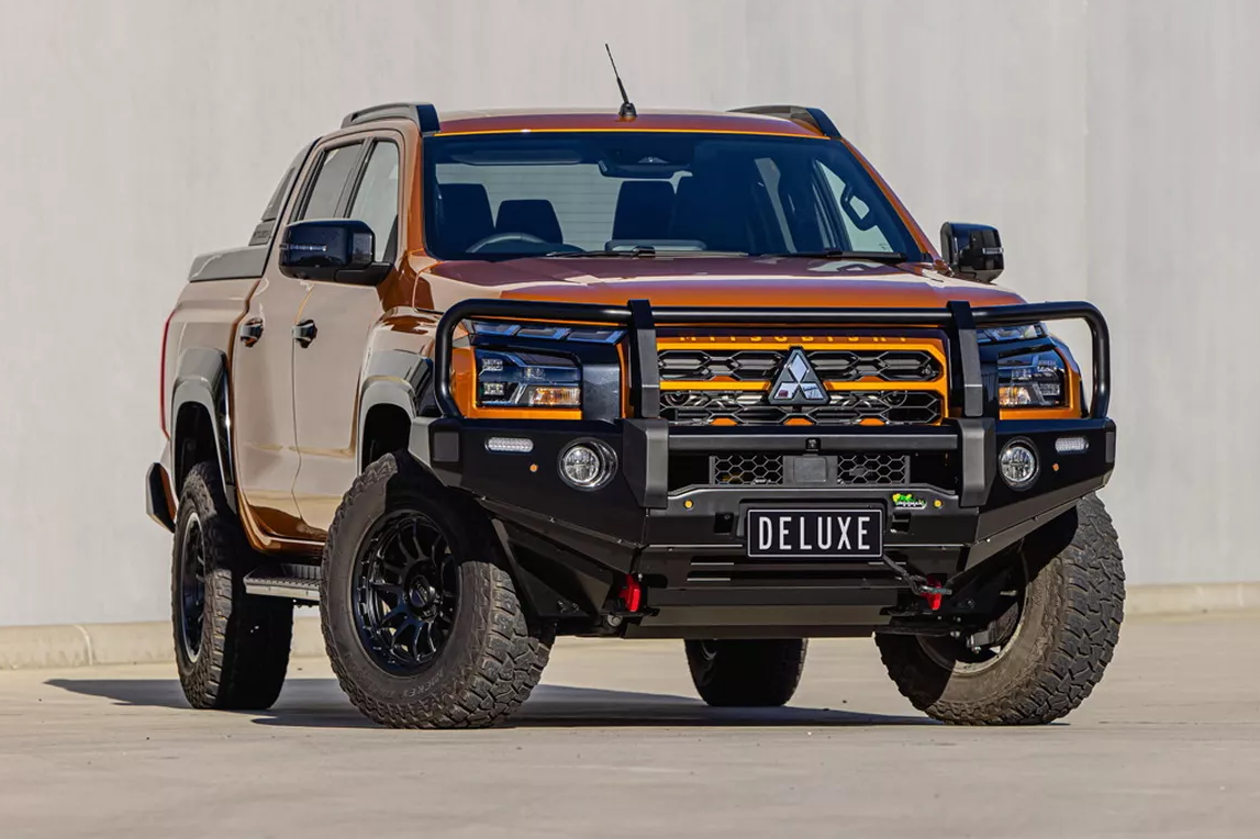 Ban tai Mitsubishi Triton ham ho voi goi do dia hinh cua Ironman 4x4 hinh anh