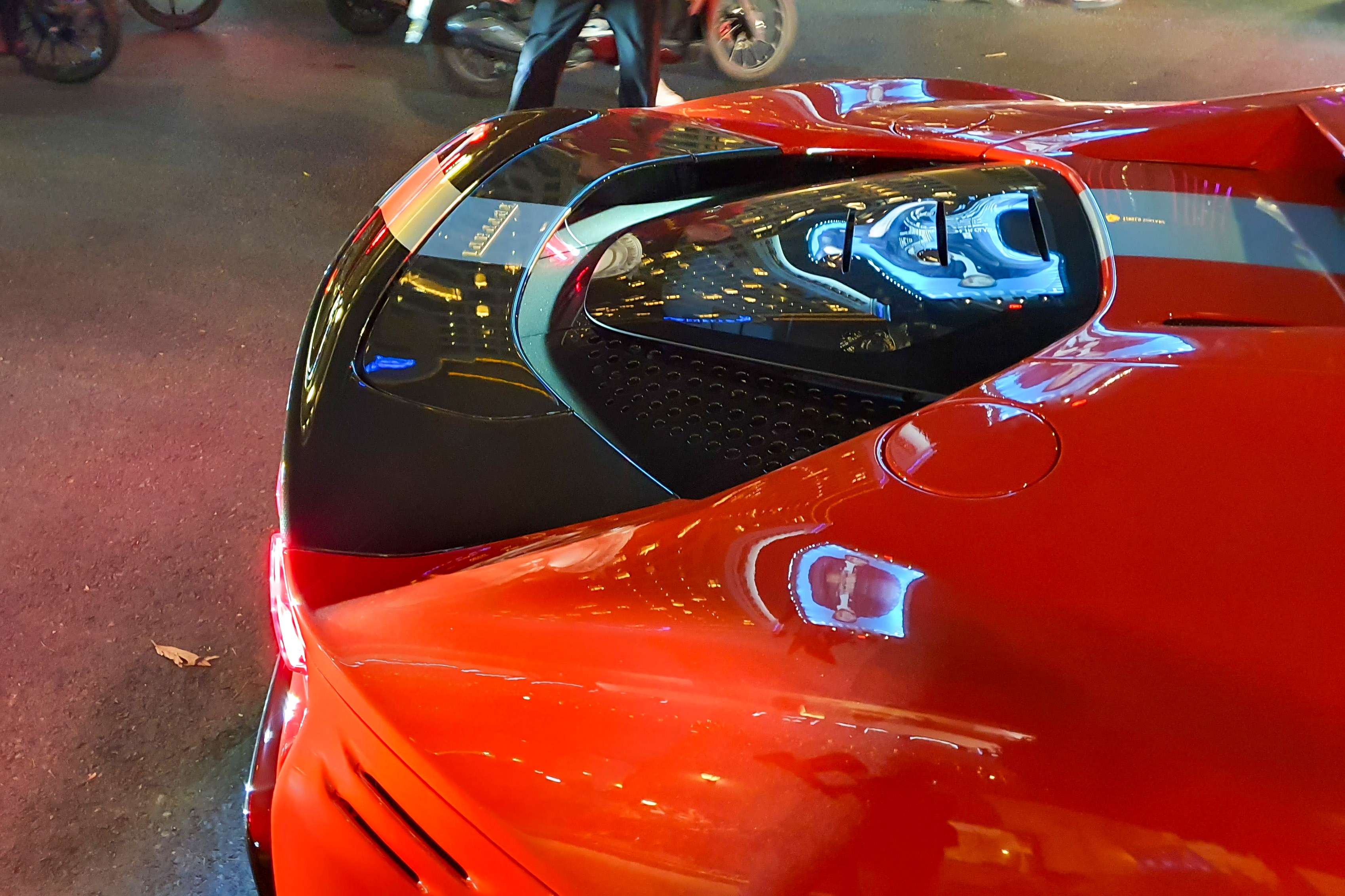 ferrari,  sf90,  sf90 stradale,  sf90 spider,  assetto fiorano,  sf90 assetto fiorano,  viet nam,  bien so anh 5