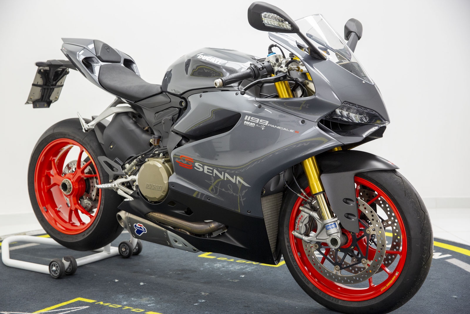 ducati,  monster,  senna,  monster senna,  ducati monster,  ducati monster senna,  nakedbike,  bản giới hạn,  ayrton senna ảnh 7 ducati,  monster,  senna,  monster senna,  ducati monster,  ducati monster senna,  nakedbike,  ban gioi han,  ayrton senna anh 7