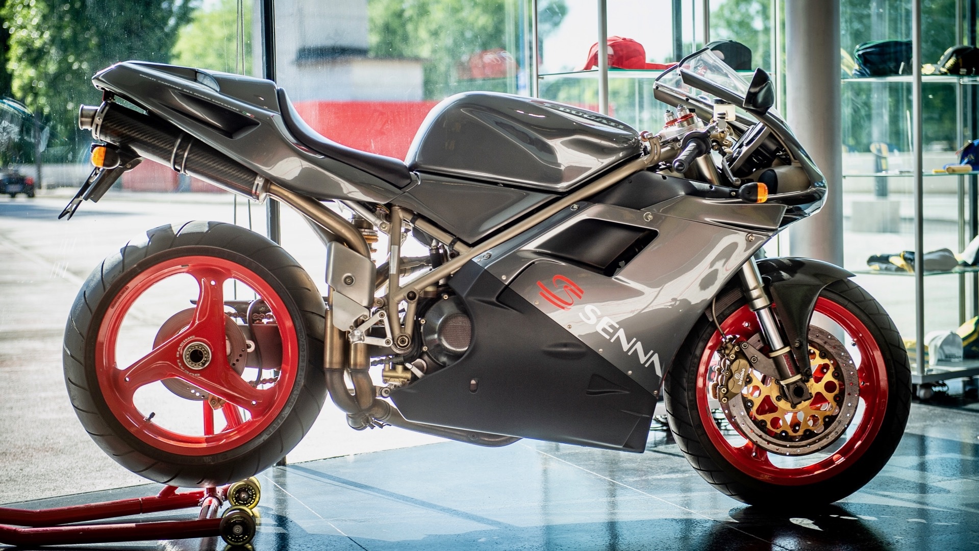 ducati,  monster,  senna,  monster senna,  ducati monster,  ducati monster senna,  nakedbike,  bản giới hạn,  ayrton senna ảnh 4 ducati,  monster,  senna,  monster senna,  ducati monster,  ducati monster senna,  nakedbike,  ban gioi han,  ayrton senna anh 4
