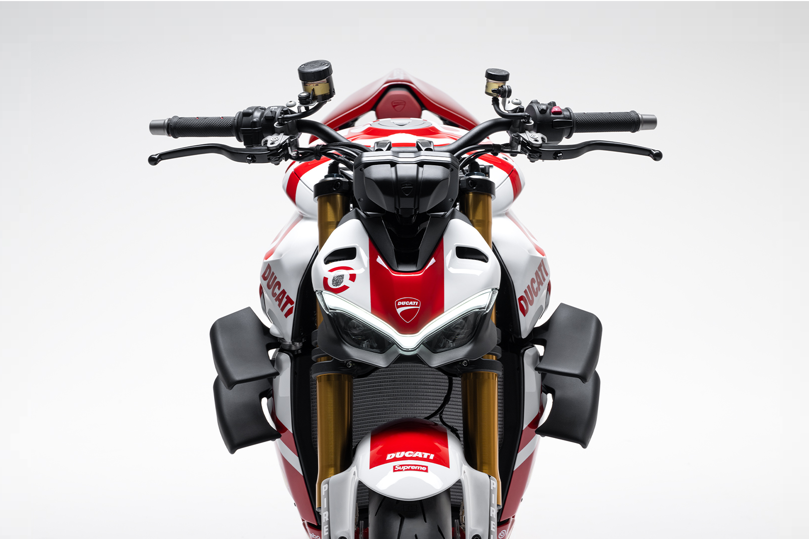Ducati Streetfighter V4 S Supreme có giá 50.000 USD
