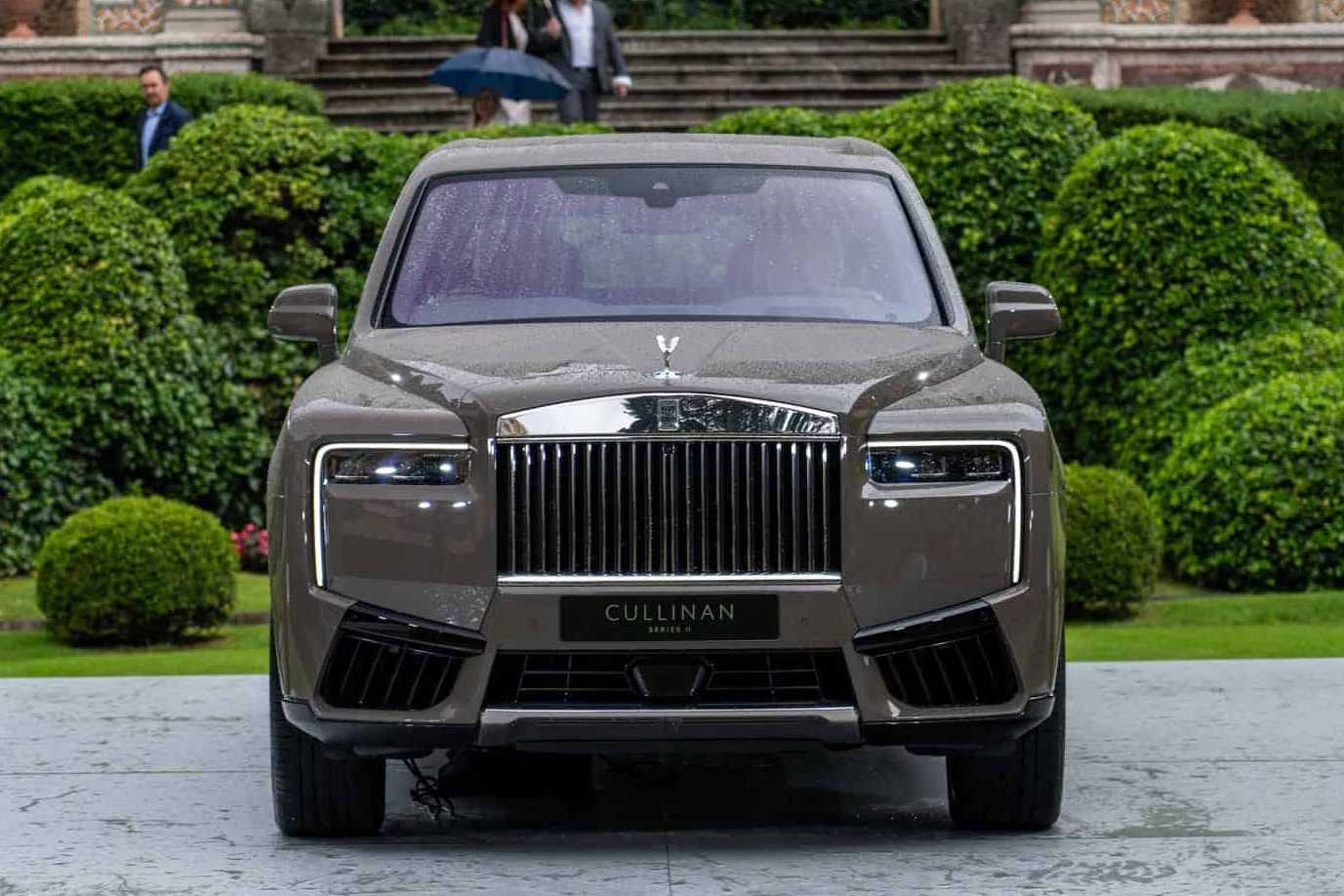 Anh thuc te Rolls-Royce Cullinan Series II vua ra mat hinh anh