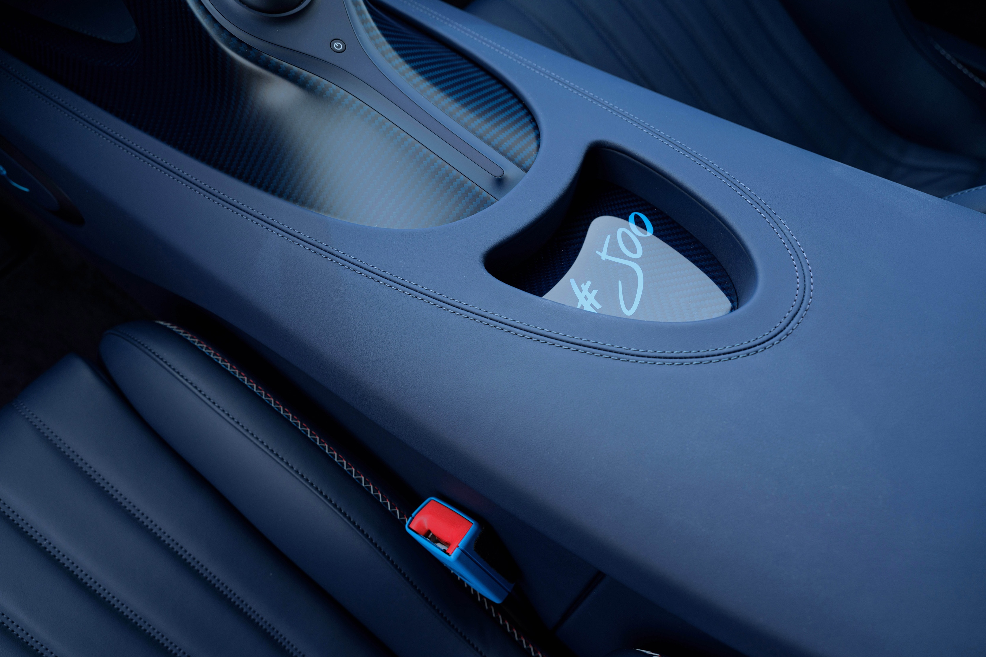 bugatti,  chiron,  super sport,  chiron super sport,  L’Ultime,  chiron super sport L’Ultime,  sieu xe,  hypercar,  chiron cuoi cung anh 16