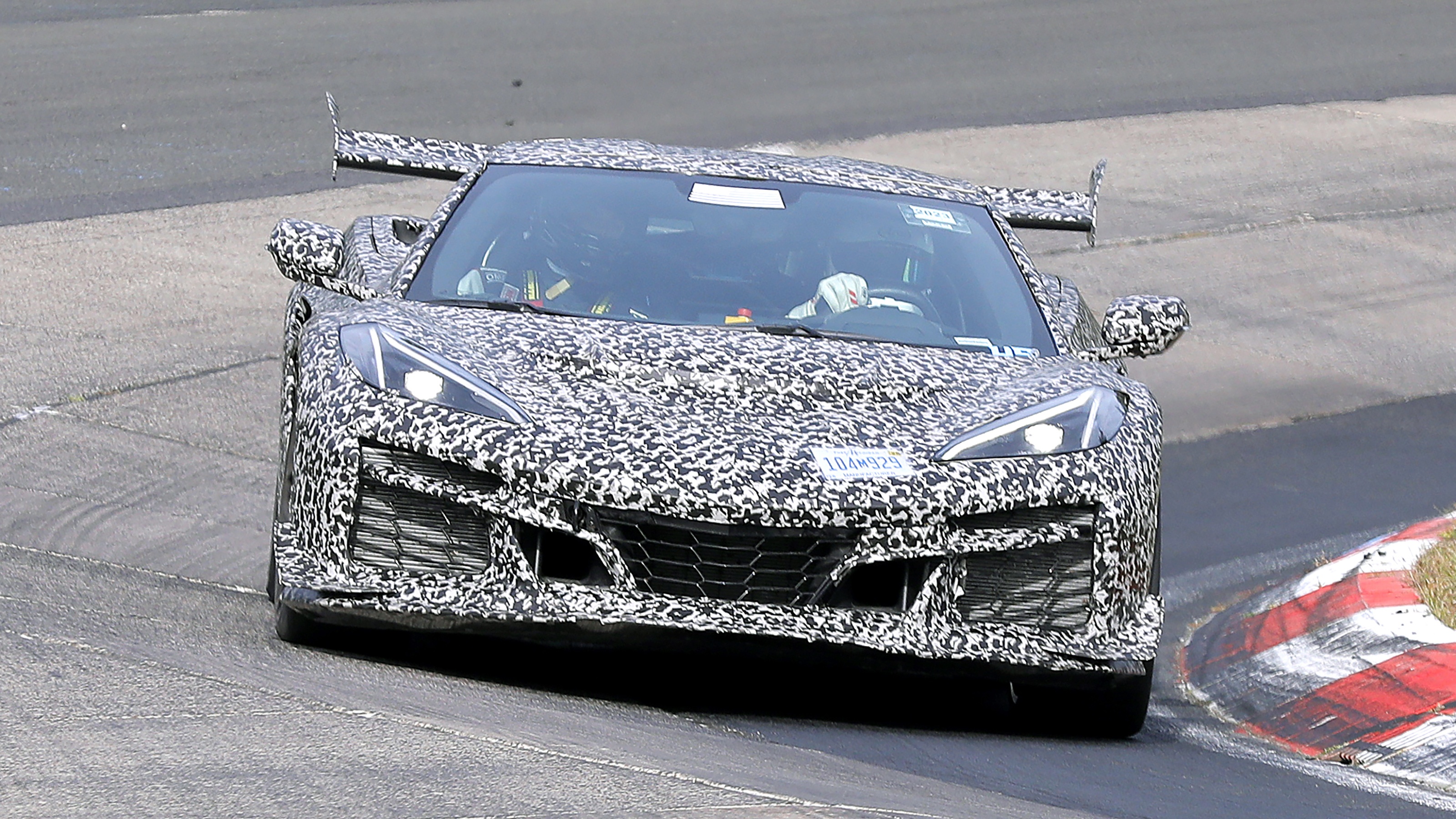 chevrolet,  chevy,  corvette,  z06,  zr1,  hieu nang cao,  v8,  hybrid,  e-ray,  c8 stingray,  c8,  corvette c8 anh 9