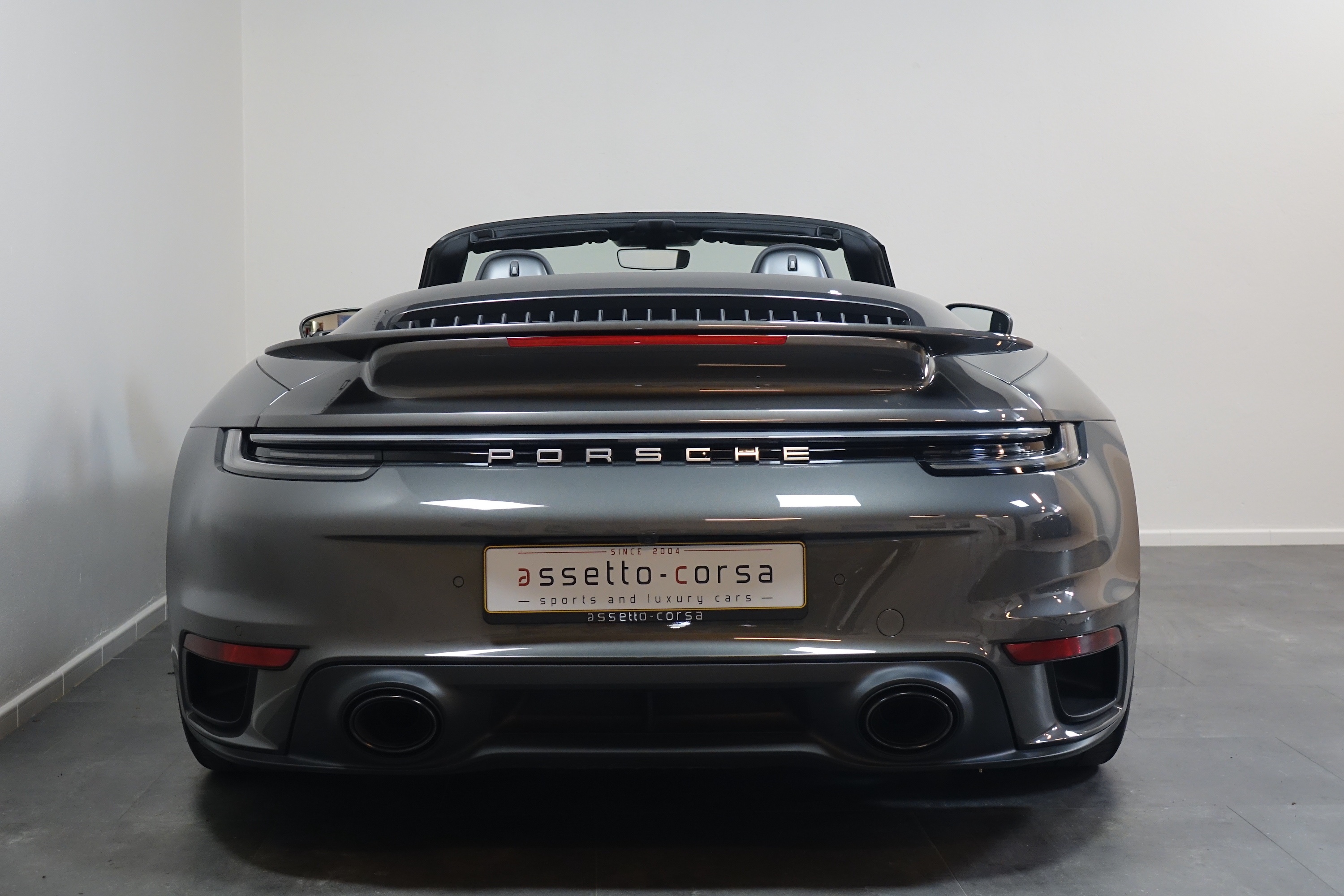 porsche,  911,  turbo,  turbo s,  911 turbo s,  911 turbo,  xe the thao,  tai nan,  chim duoi nuoc,  my anh 7