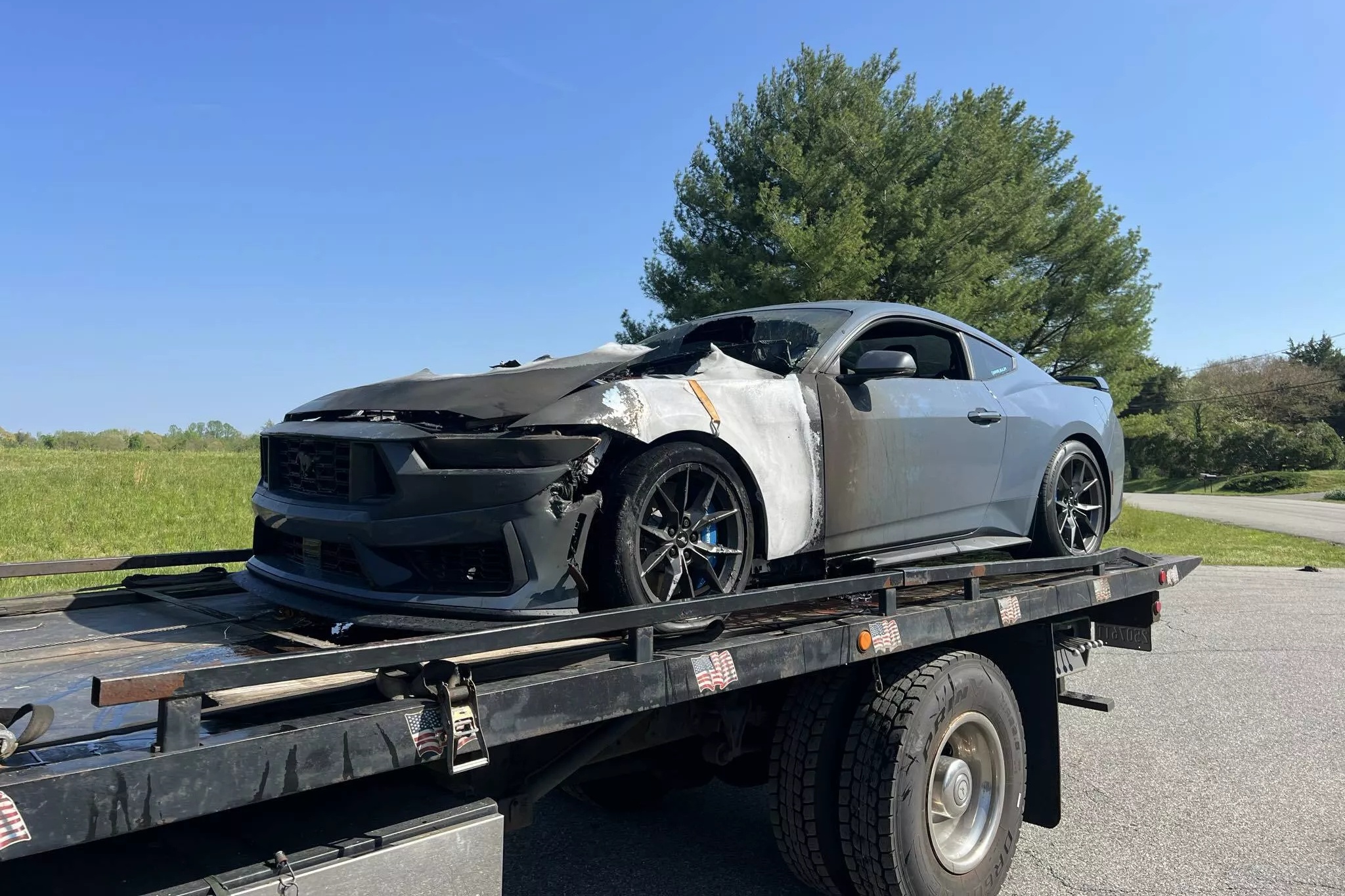 ford,  mustang,  mustang gt,  mustang dark horse,  dark horse,  xe co bap,  chay,  hoa hoan,  trieu hoi,  boi thuong anh 7