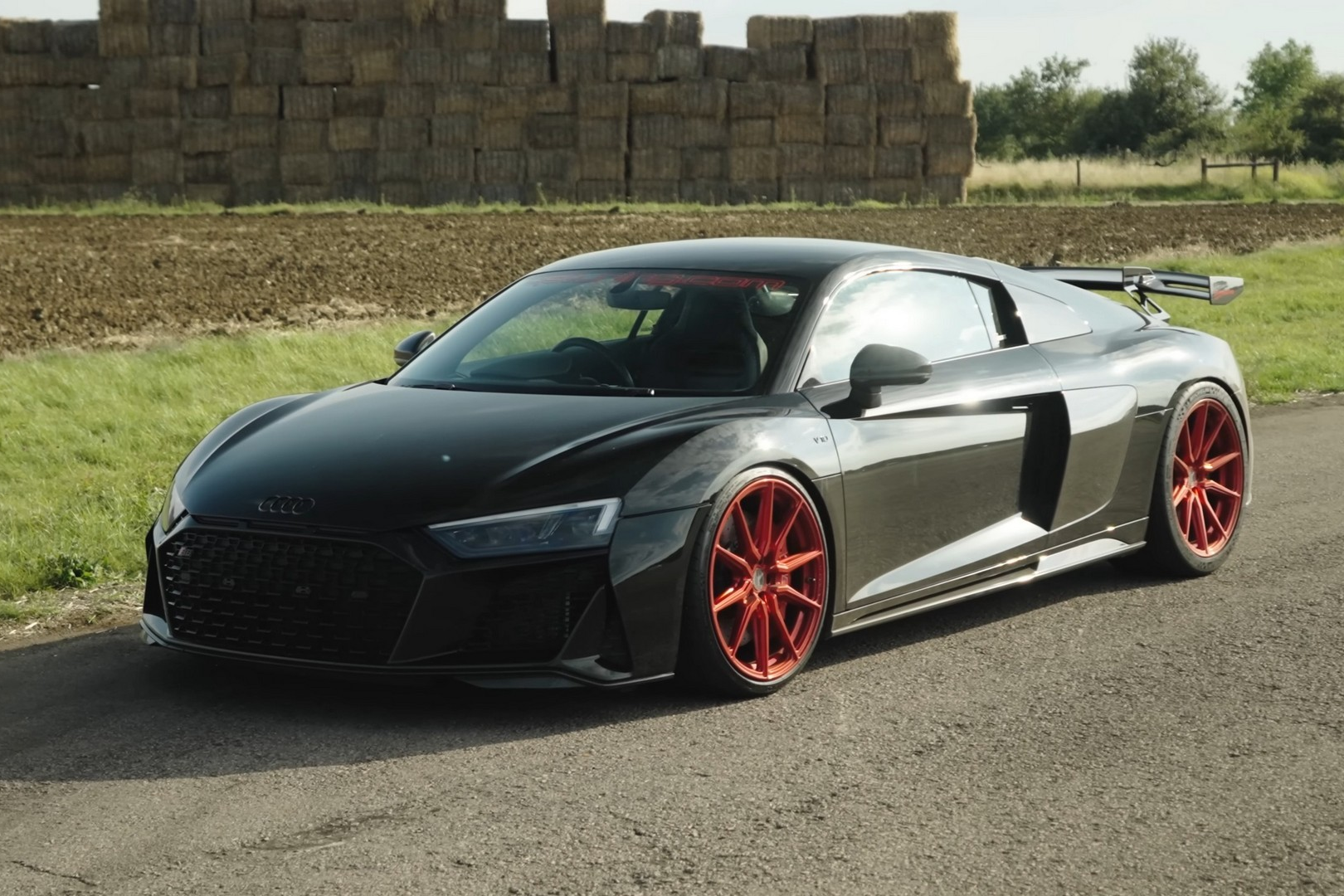 audi,  r8,  r8 v10,  r8 v10 performance,  r8 v10 plus,  sieu xe,  audi r8,  audi r8 v10,  tai nan,  tai nan sieu xe anh 12