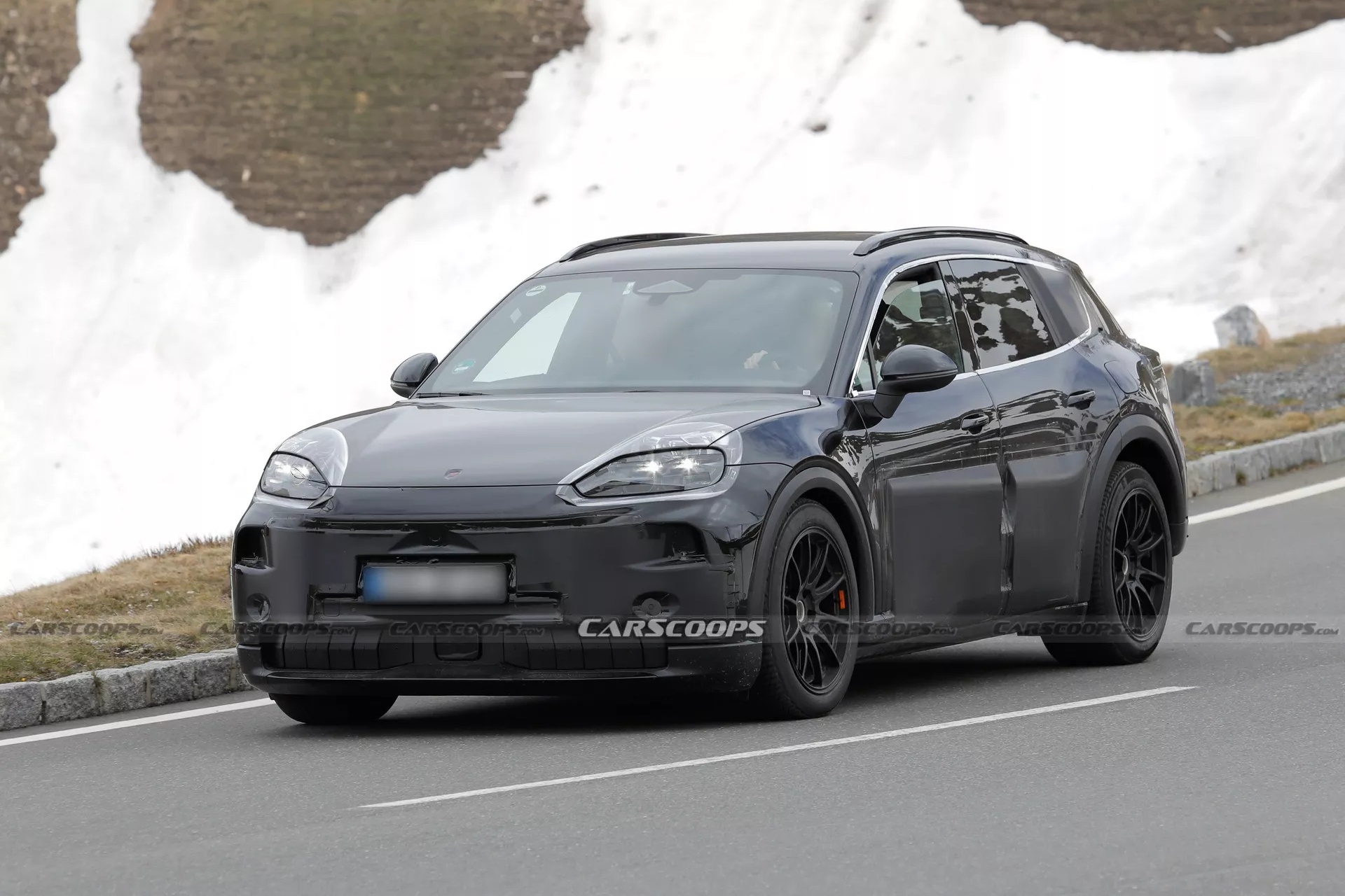 porsche,  cayenne,  cayenne electric,  cayenne ev,  macan,  macan electric,  macan ev,  suv,  thuan dien,  xe dien anh 2