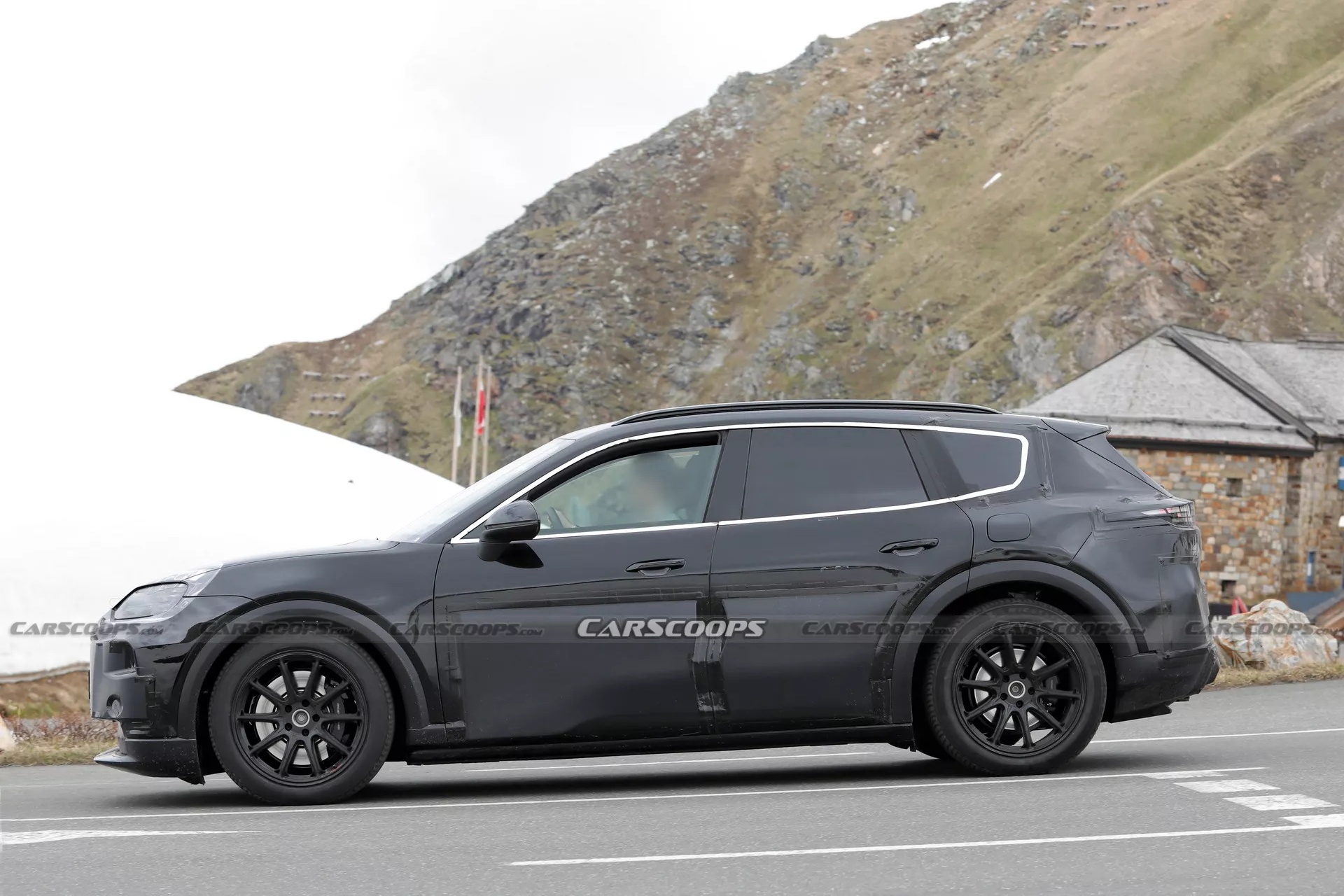 porsche,  cayenne,  cayenne electric,  cayenne ev,  macan,  macan electric,  macan ev,  suv,  thuan dien,  xe dien anh 4