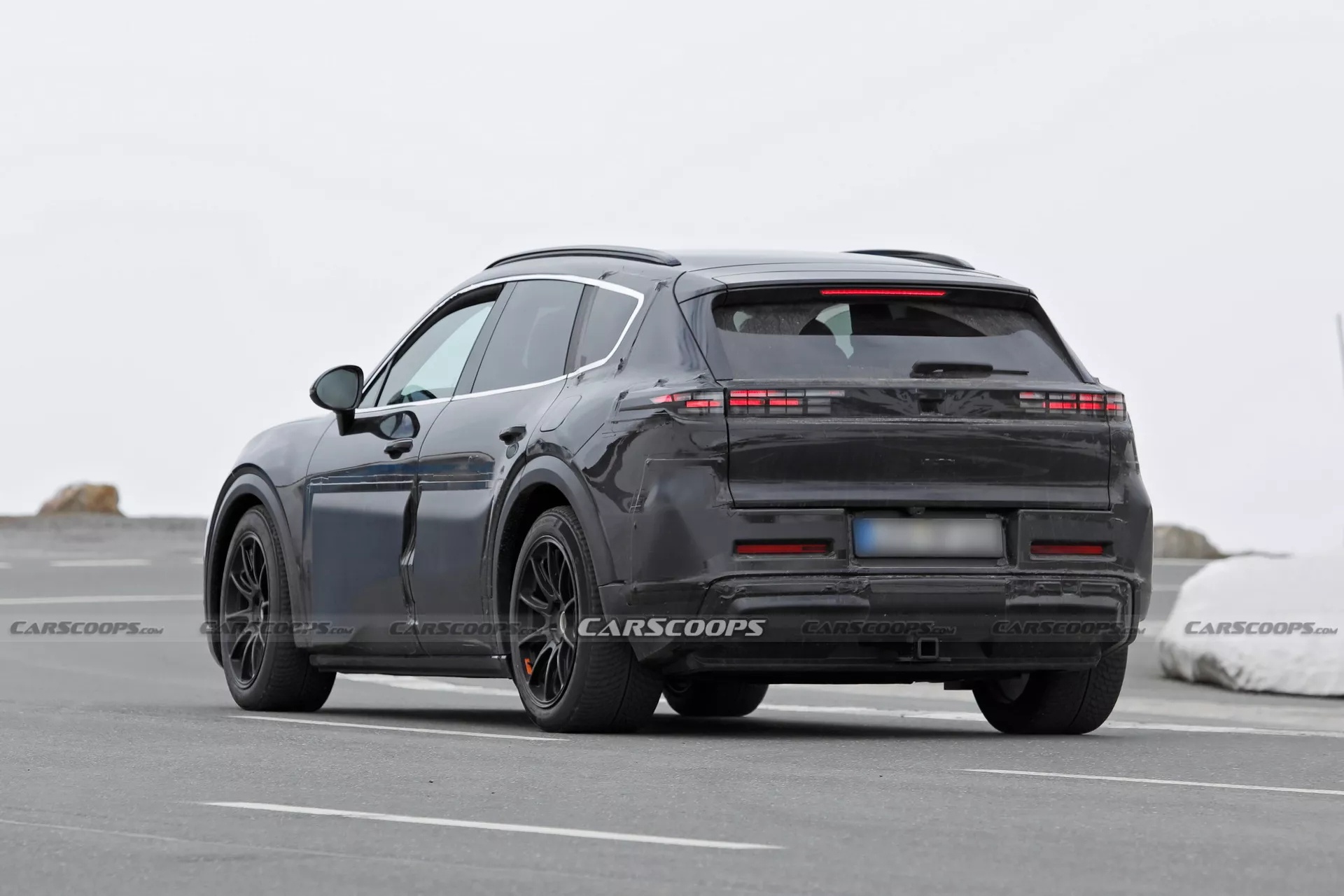 porsche,  cayenne,  cayenne electric,  cayenne ev,  macan,  macan electric,  macan ev,  suv,  thuan dien,  xe dien anh 6