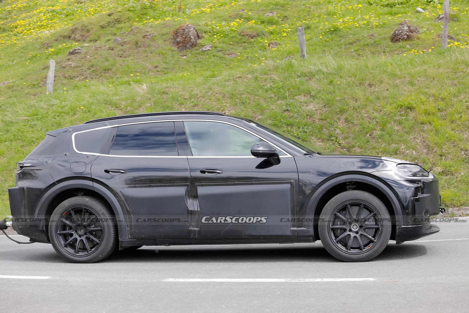 porsche,  cayenne,  cayenne electric,  cayenne ev,  macan,  macan electric,  macan ev,  suv,  thuan dien,  xe dien anh 8