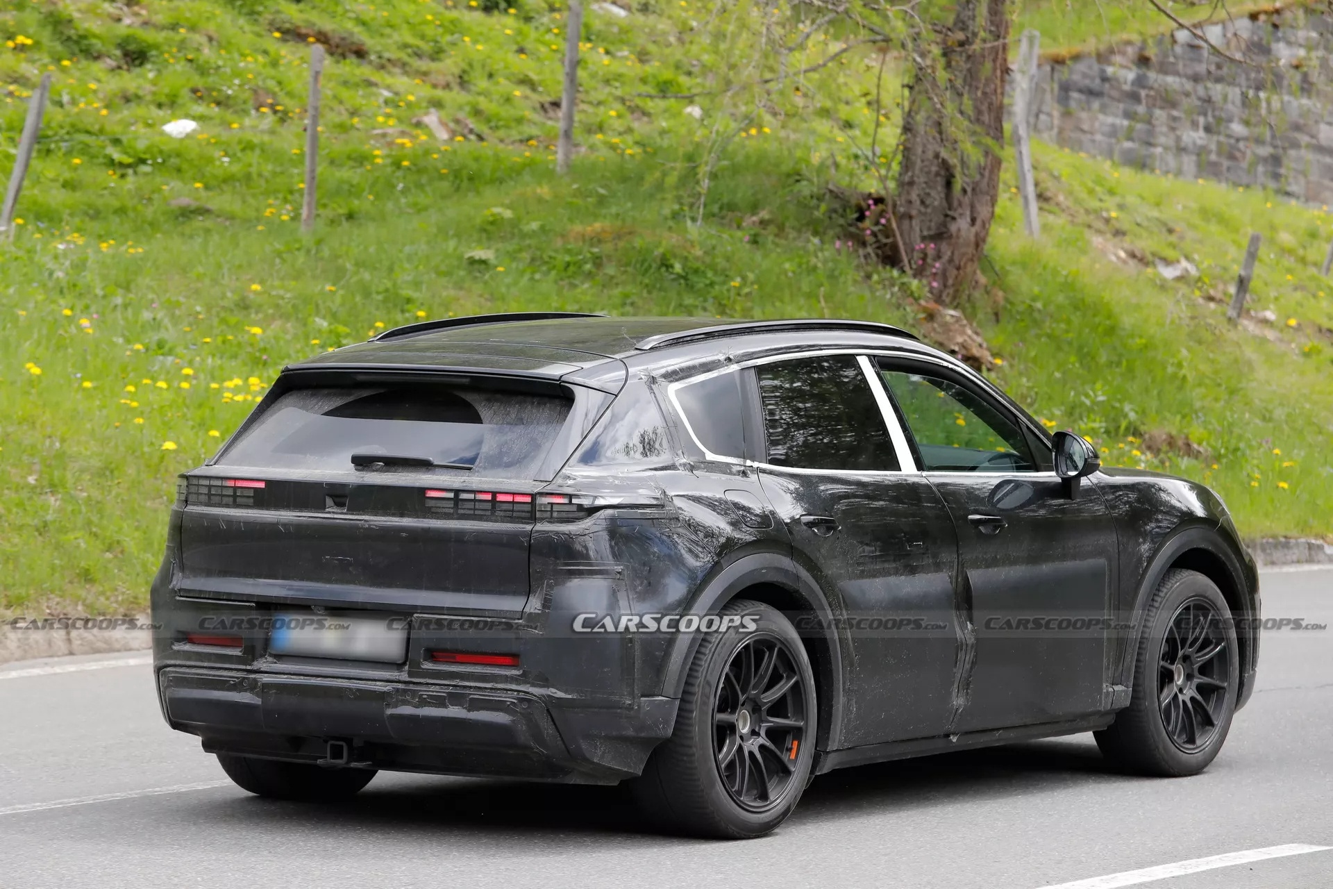 porsche,  cayenne,  cayenne electric,  cayenne ev,  macan,  macan electric,  macan ev,  suv,  thuan dien,  xe dien anh 10