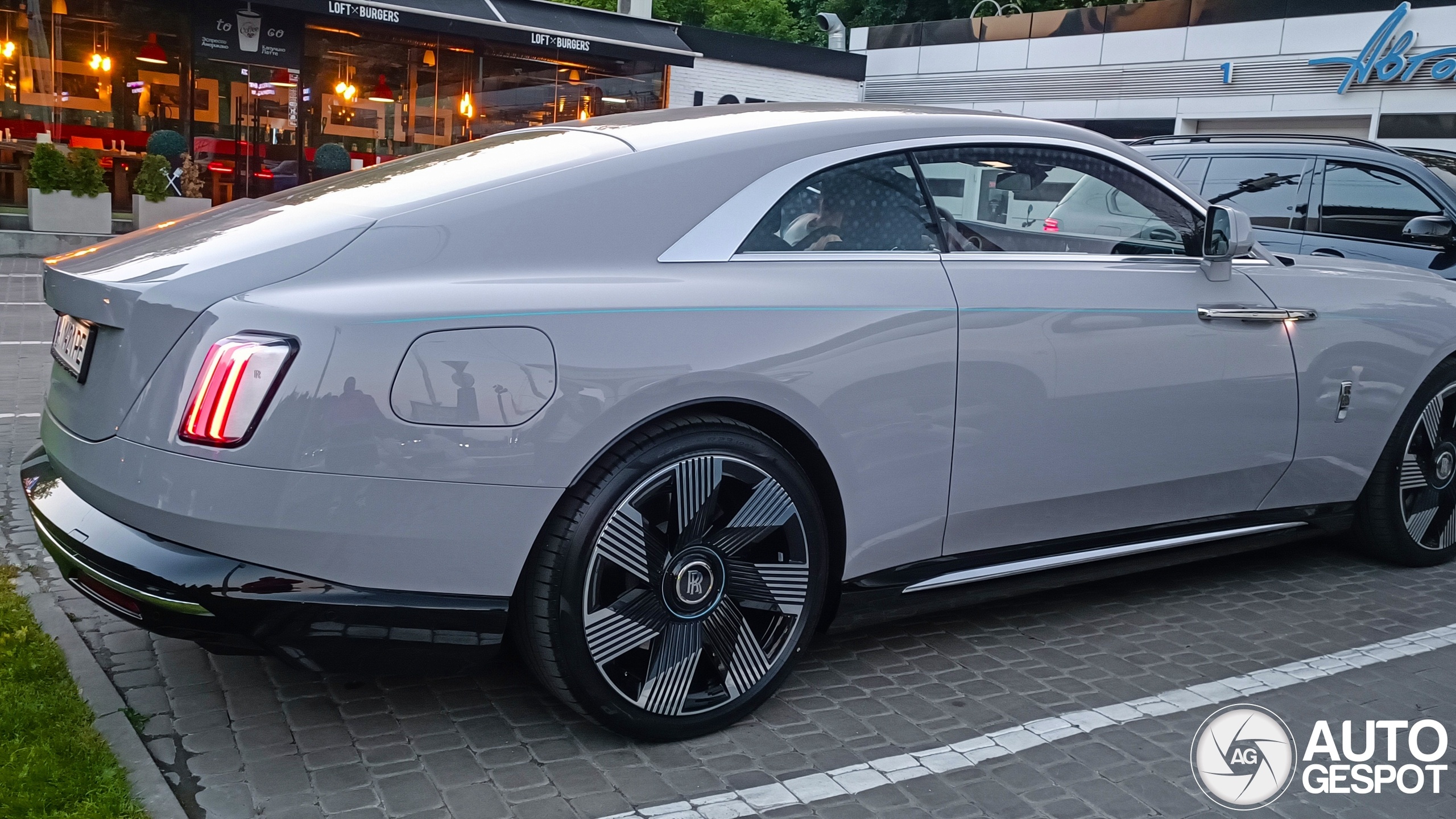 rolls-royce,  spectre,  ev,  xe dien,  sieu sang,  ukraine anh 9