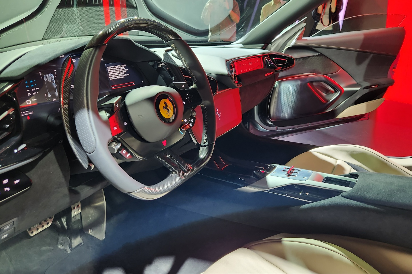 sieu xe,  ferrari,  12cilindri,  12cilindri spider,  812 superfast,  han quoc,  ra mat,  chau a,  ferrari 12cilindri anh 11