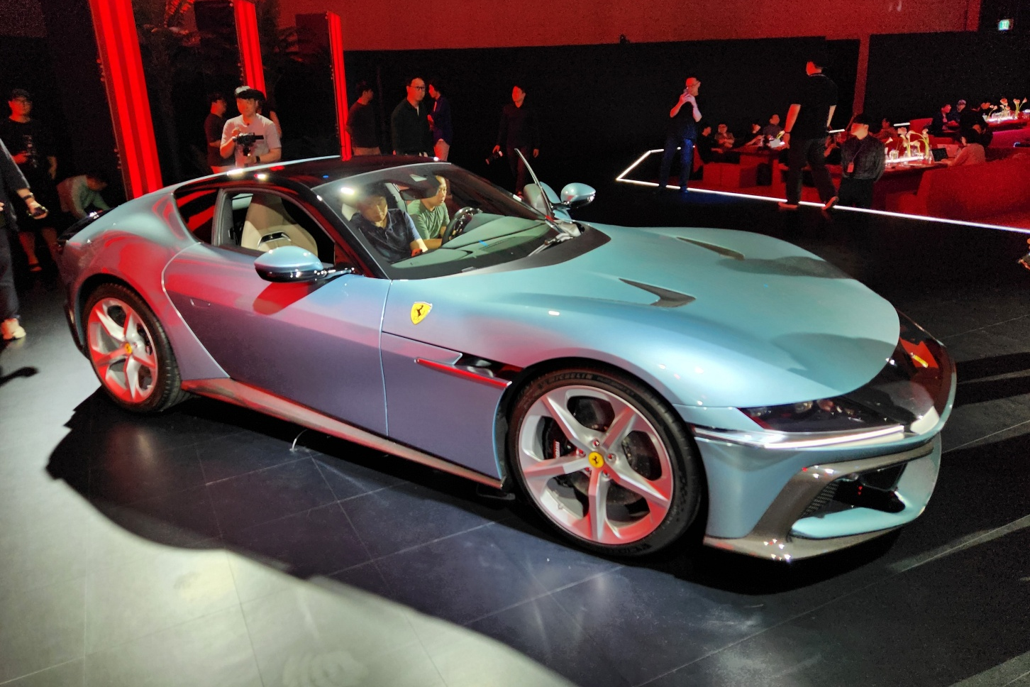 sieu xe,  ferrari,  12cilindri,  12cilindri spider,  812 superfast,  han quoc,  ra mat,  chau a,  ferrari 12cilindri anh 18