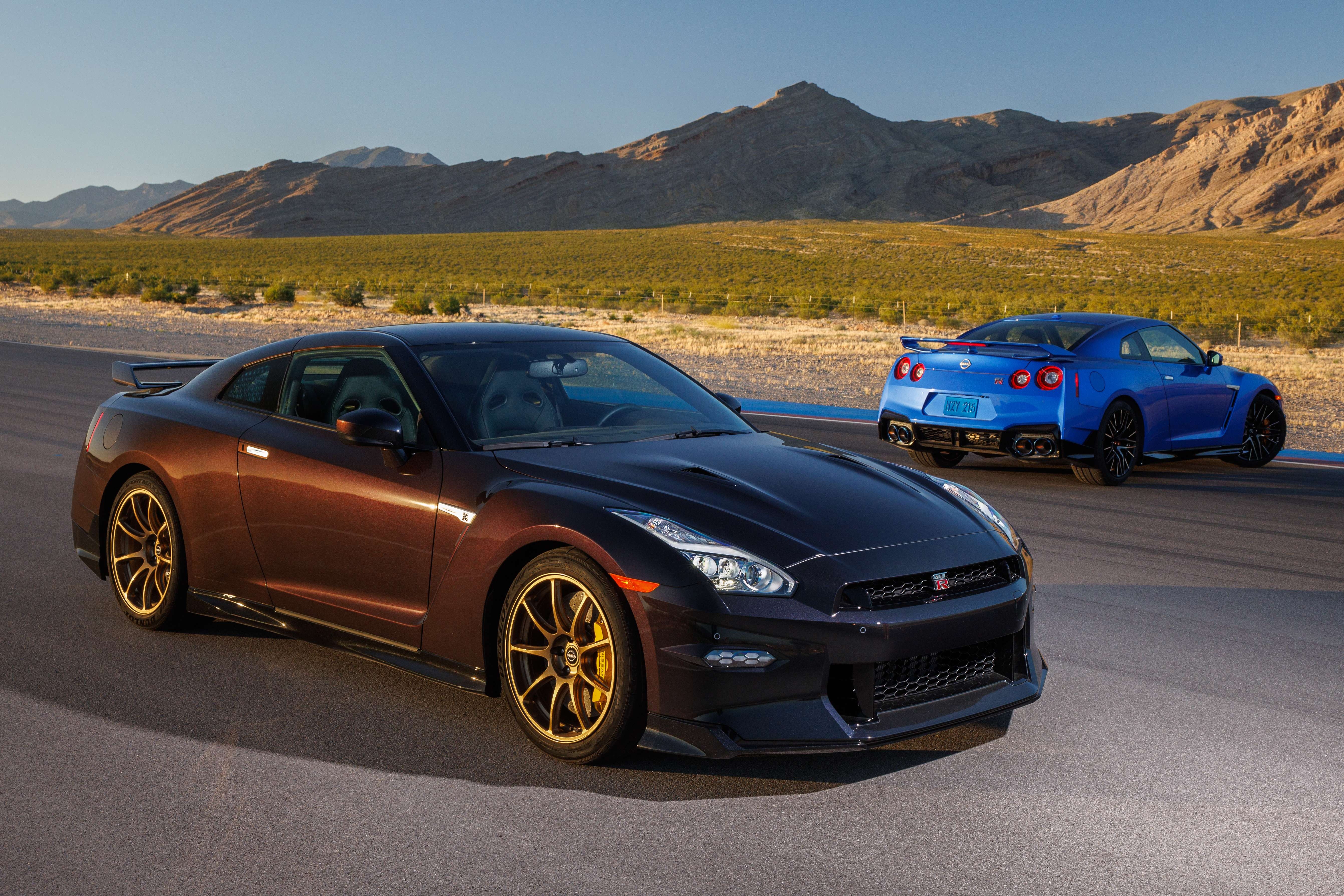 Nissan GT-R T-spec Takumi Edition gia hon 150.000 USD hinh anh