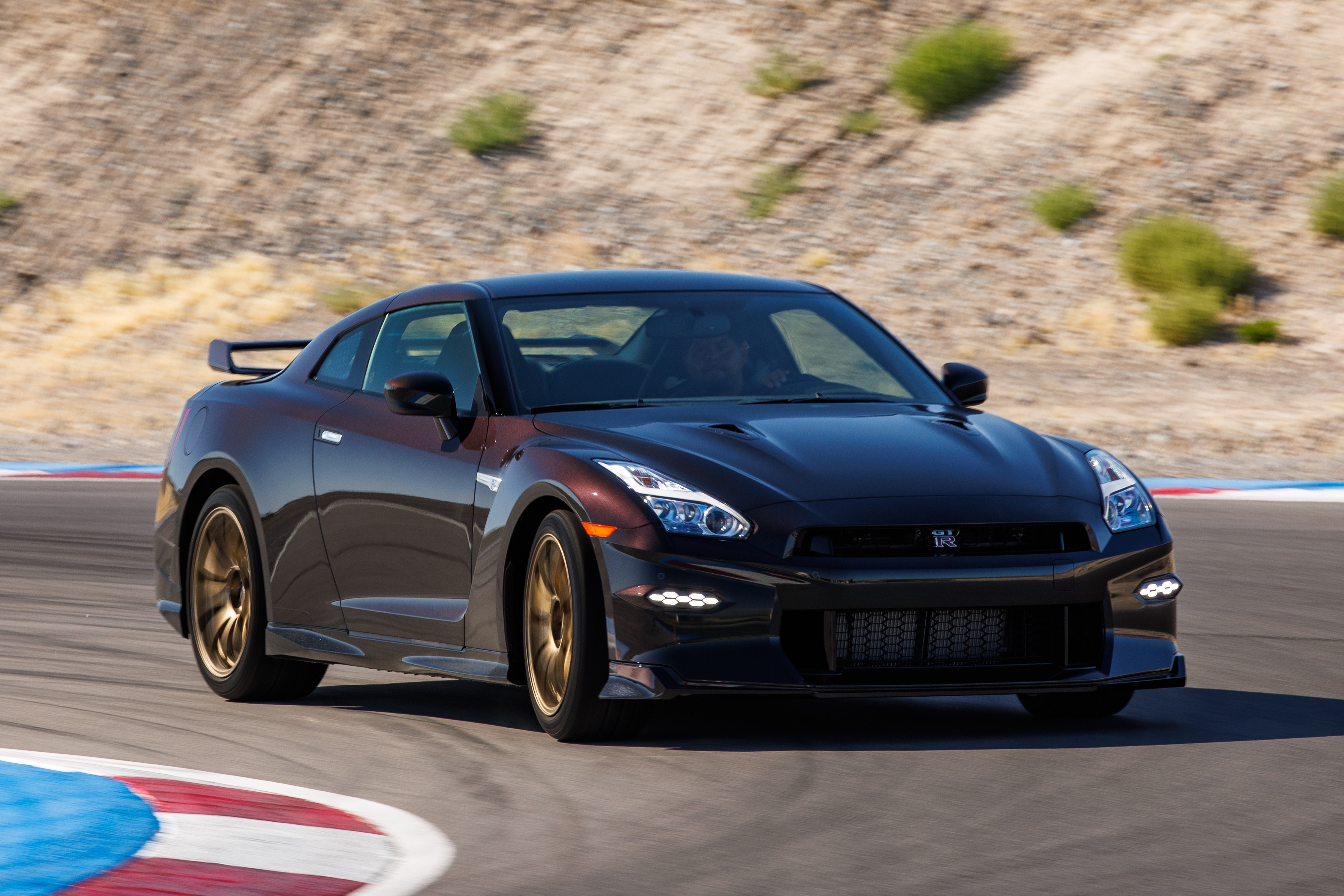 nissan,  gt-r,  r35,  r36,  skyline,  takumi,  takumi edition,  skyline edition,  t-spec,  gt-r t-spec,  nissan gt-r,  sieu xe anh 15