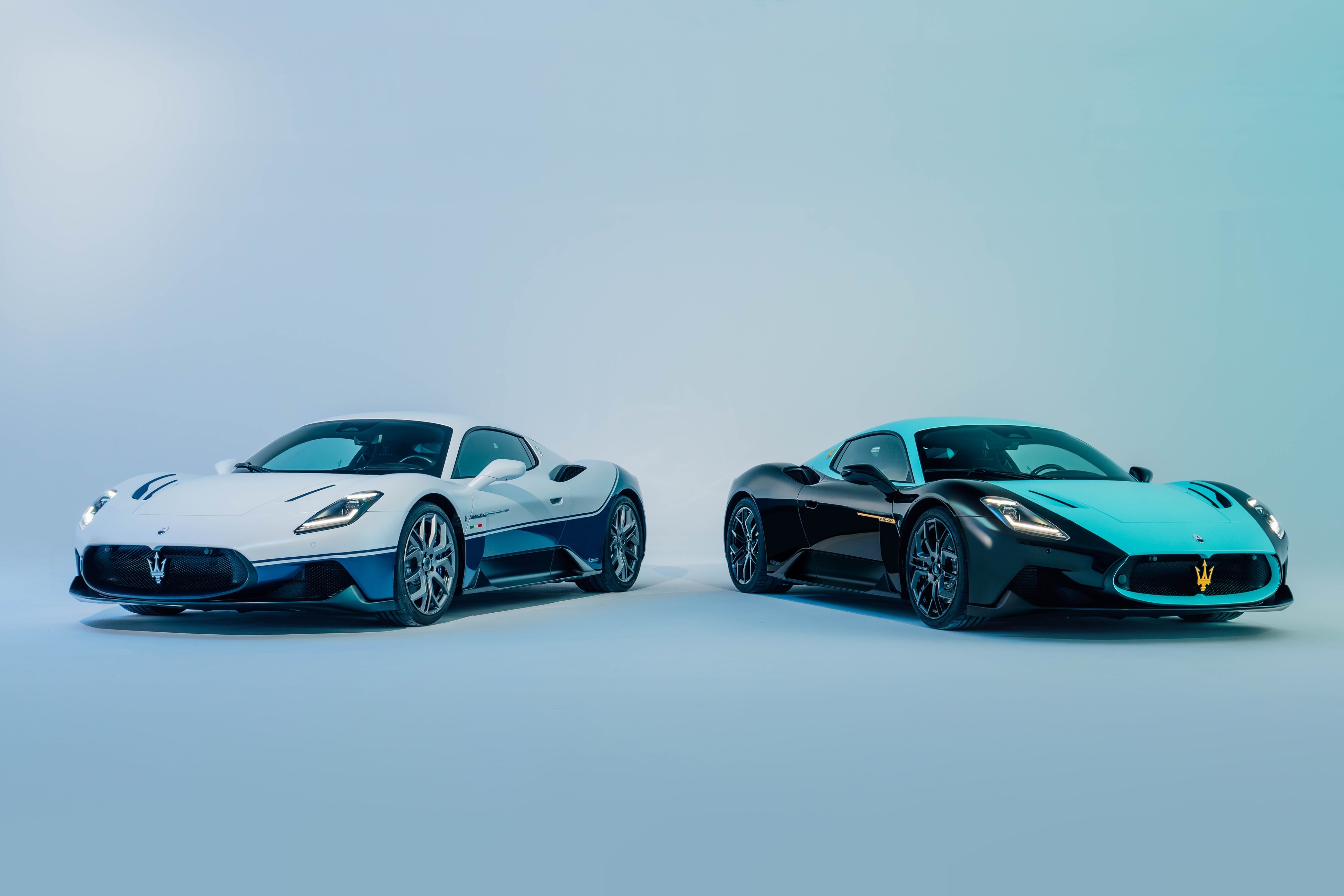 maserati,  mc12,  mc20,  maserati mc12,  maserati mc20,  icona,  leggenda,  gioi han,  dac biet,  sieu xe,  xe the thao anh 1