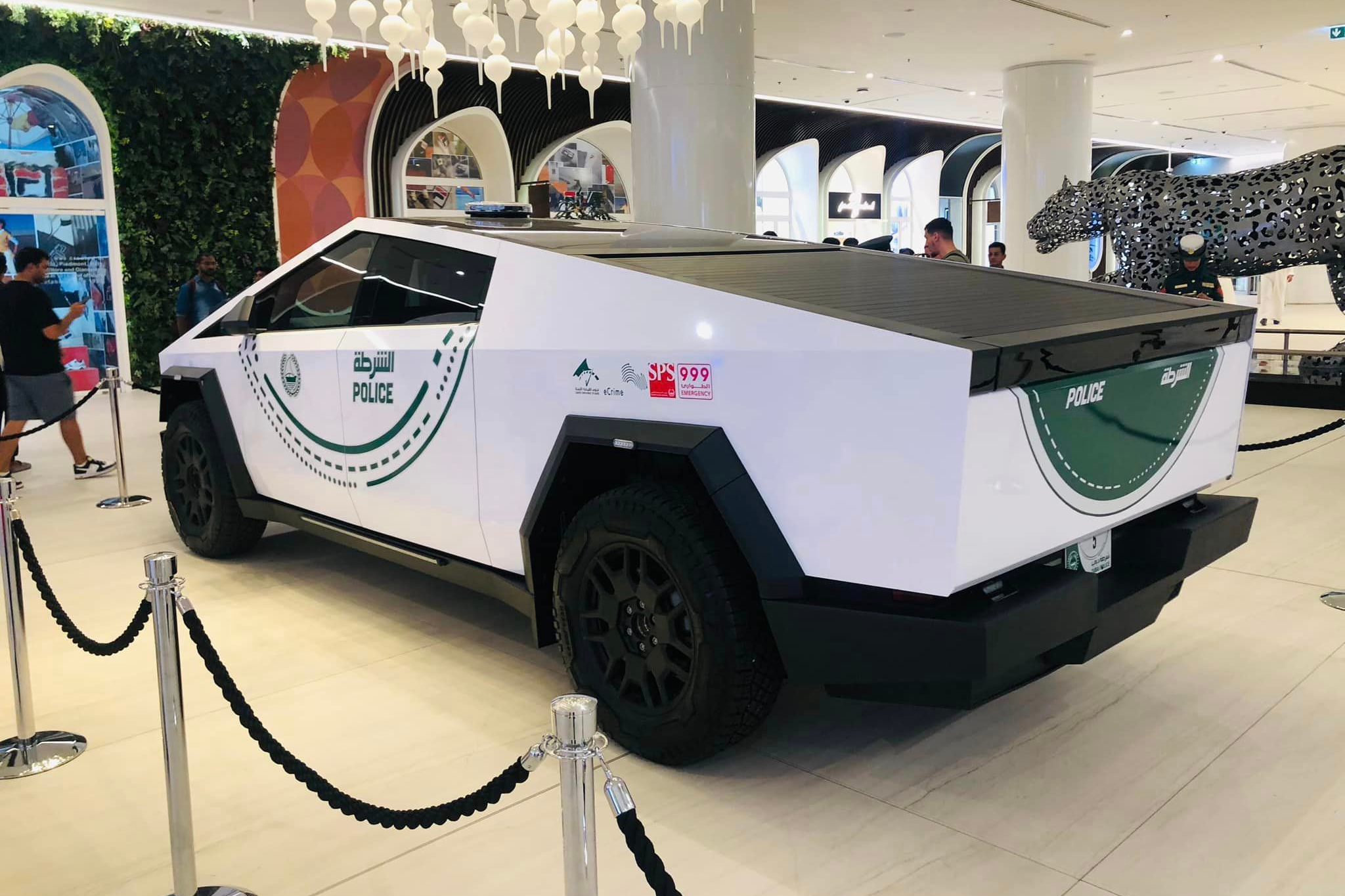 tesla, cybertruck, dubai, cảnh sát dubai, dubai police, elon musk, bán tải, thuần điện ảnh 4 tesla, cybertruck, dubai, canh sat dubai, dubai police, elon musk, ban tai, thuan dien anh 4