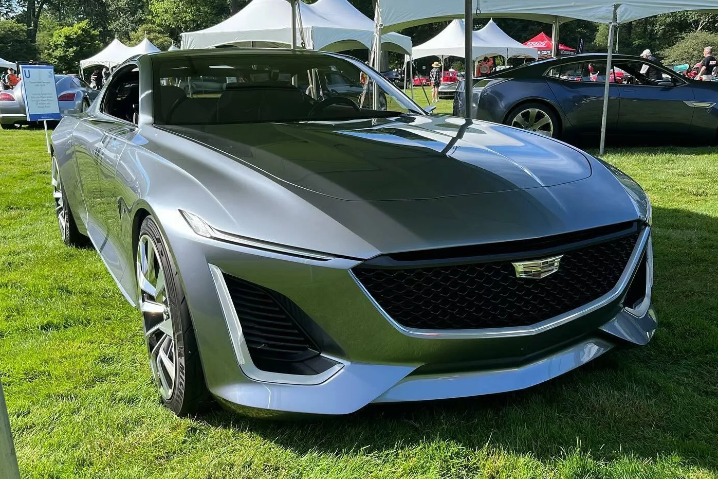 Anh thuc te ban concept coupe bi an cua Cadillac hinh anh