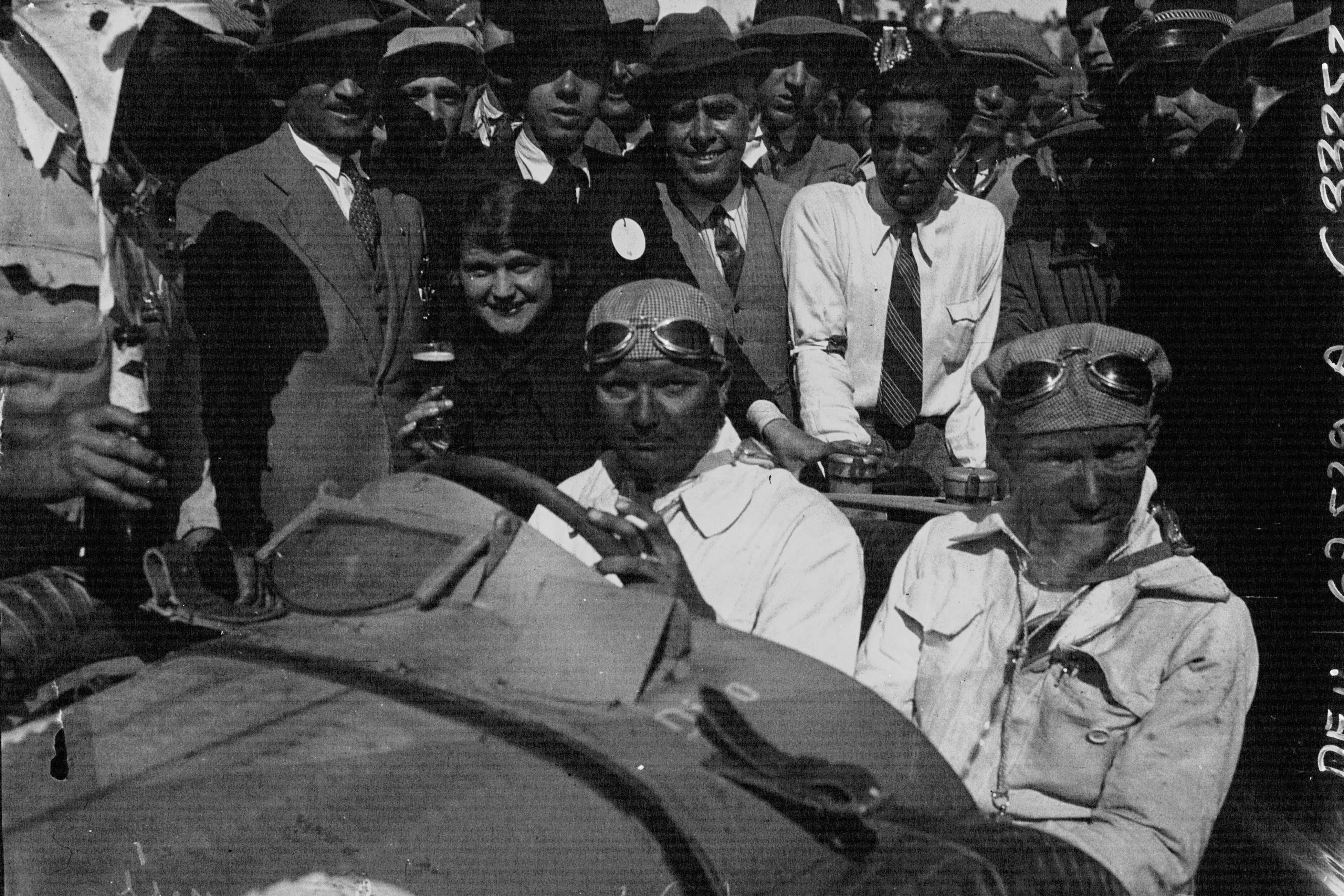 bugatti,  chiron,  veyron,  divo,  centodieci,  W16 Mistral,  bolide,  La Voiture Noire,  tourbillon,  siêu xe,  hypercar,  w16,  v16,  eb110 ảnh 15 bugatti,  chiron,  veyron,  divo,  centodieci,  W16 Mistral,  bolide,  La Voiture Noire,  tourbillon,  sieu xe,  hypercar,  w16,  v16,  eb110 anh 15