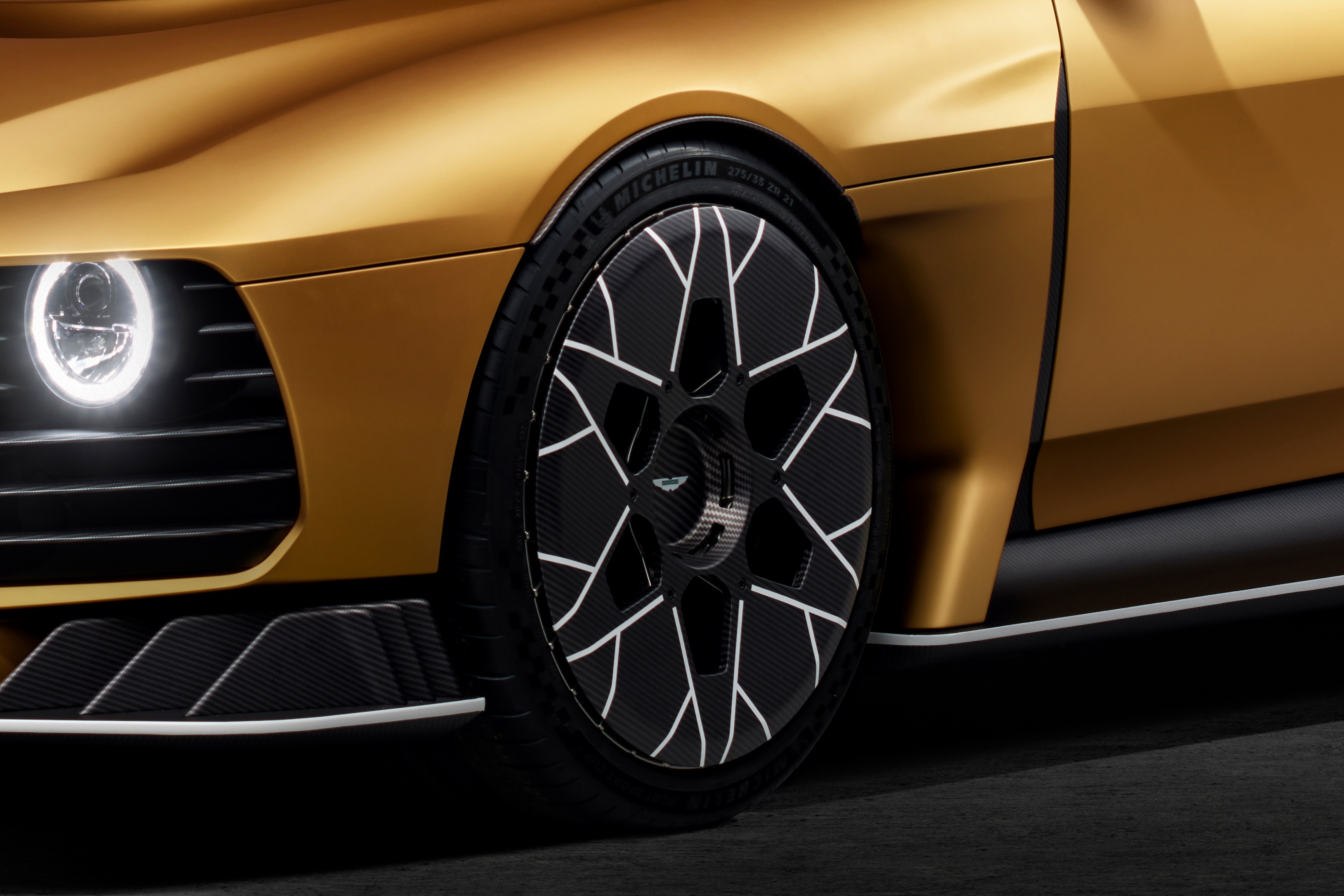 aston martin,  valour,  valiant,  sieu xe,  gioi han,  v12,  f1,  Fernando Alonso,  Q by Aston Martin anh 17