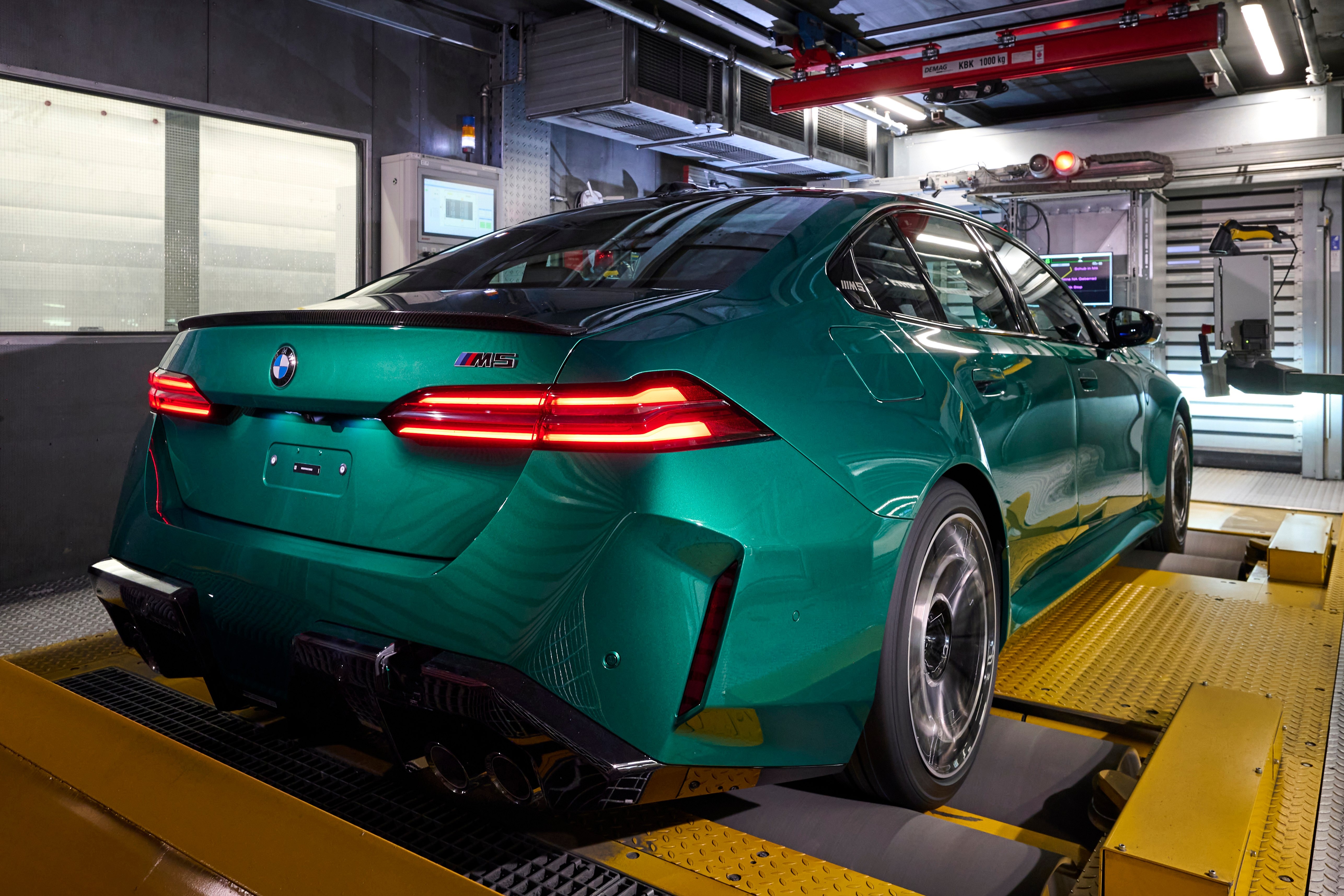 bmw,  m5,  bmw m5,  f90,  g90,  bmw m5 g90,  sedan,  hieu suat cao,  bmw m,  v8 anh 25