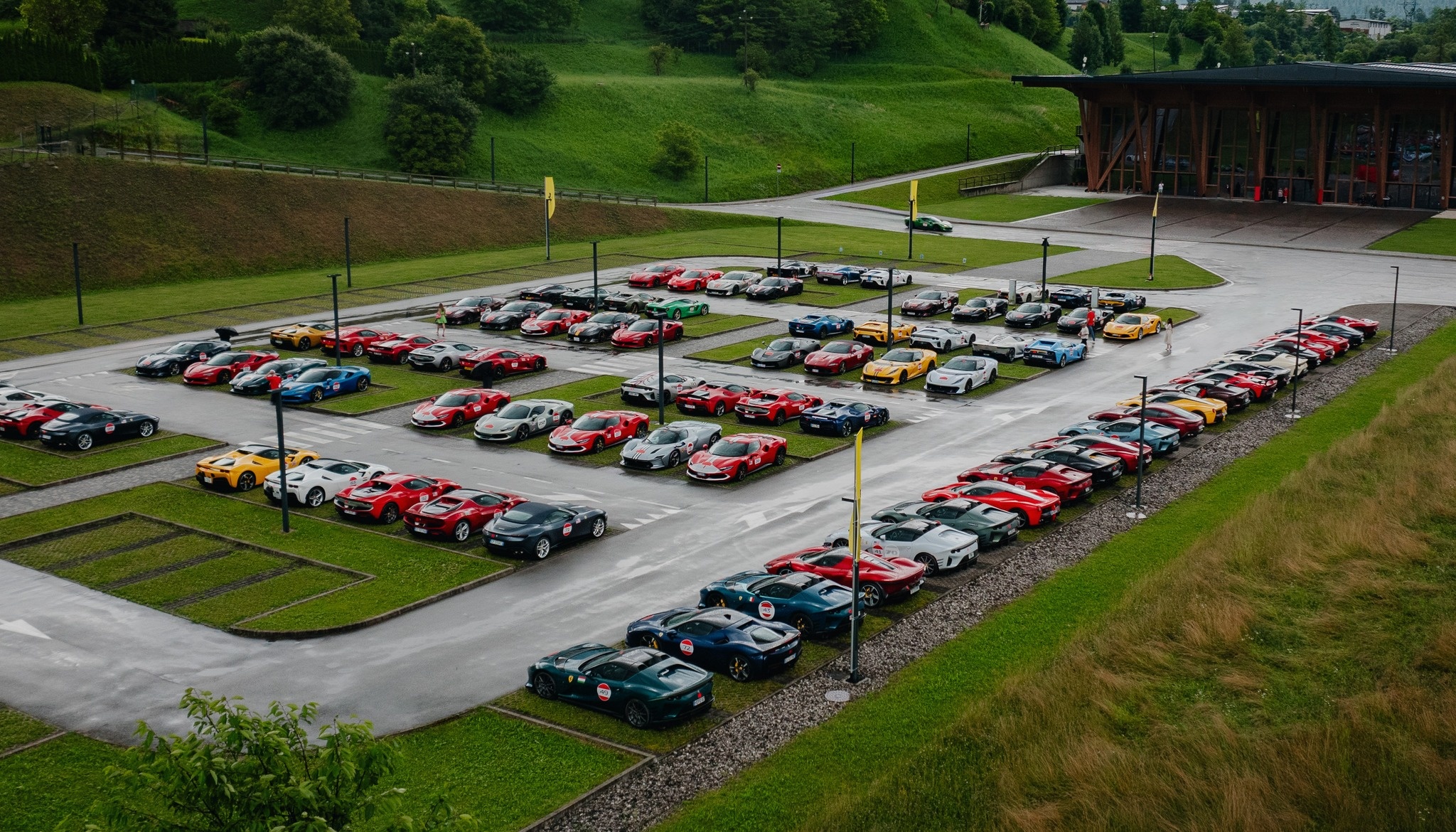 siêu xe,  tai nạn,  tai nạn siêu xe,  ferrari,  296 gtb,  296 gts,  sf90,  sf90 stradale,  sf90 spider,  laferrari,  296,  Ferrari Cavalcade ảnh 1 sieu xe,  tai nan,  tai nan sieu xe,  ferrari,  296 gtb,  296 gts,  sf90,  sf90 stradale,  sf90 spider,  laferrari,  296,  Ferrari Cavalcade anh 1