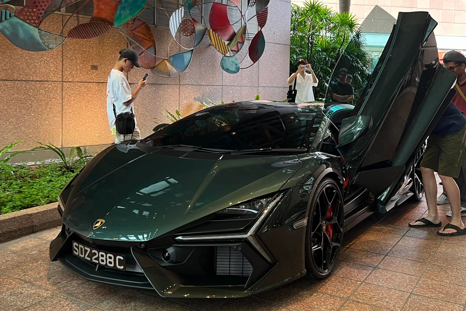 sieu xe,  singapore,  lamborghini,  revuelto,  lamborghini revuelto,  hybrid,  thai lan,  viet nam,  minh nhua,  hoang kim khanh anh 5