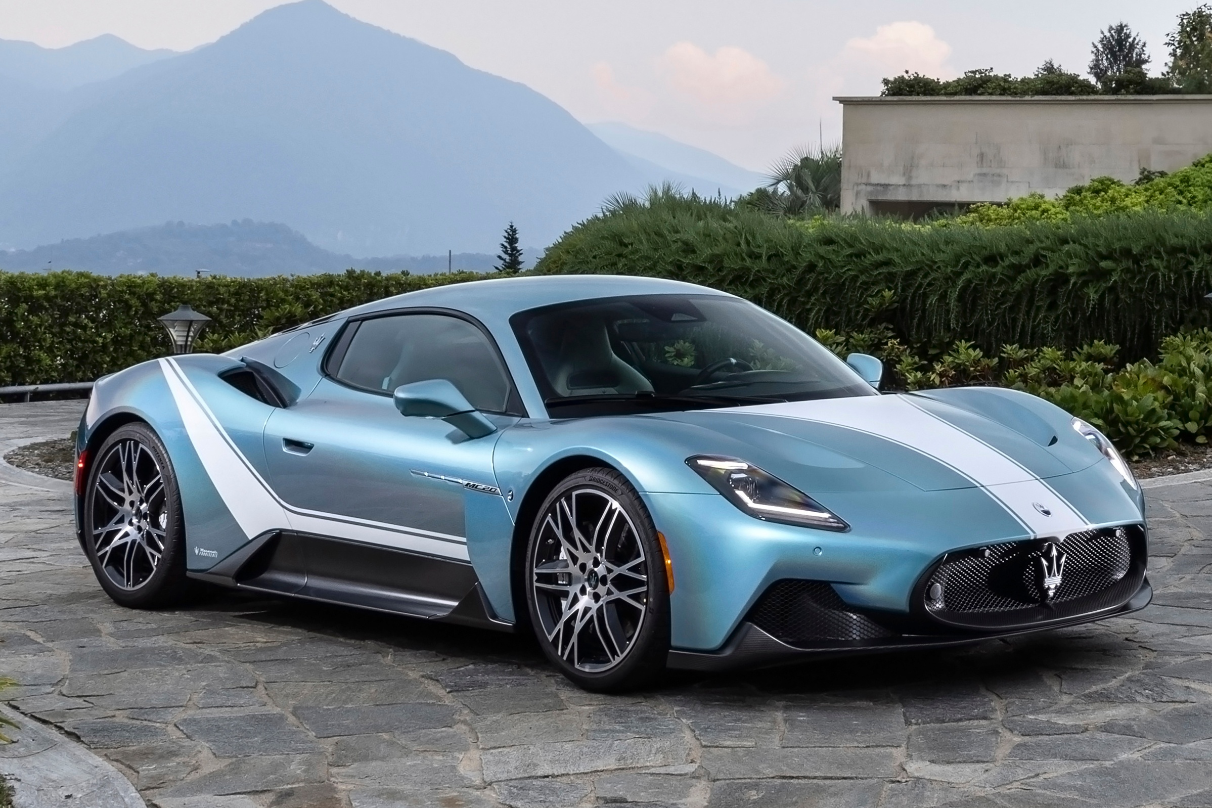 Sieu xe Maserati MC20 Iris voi mau son thuc hien boi AI hinh anh