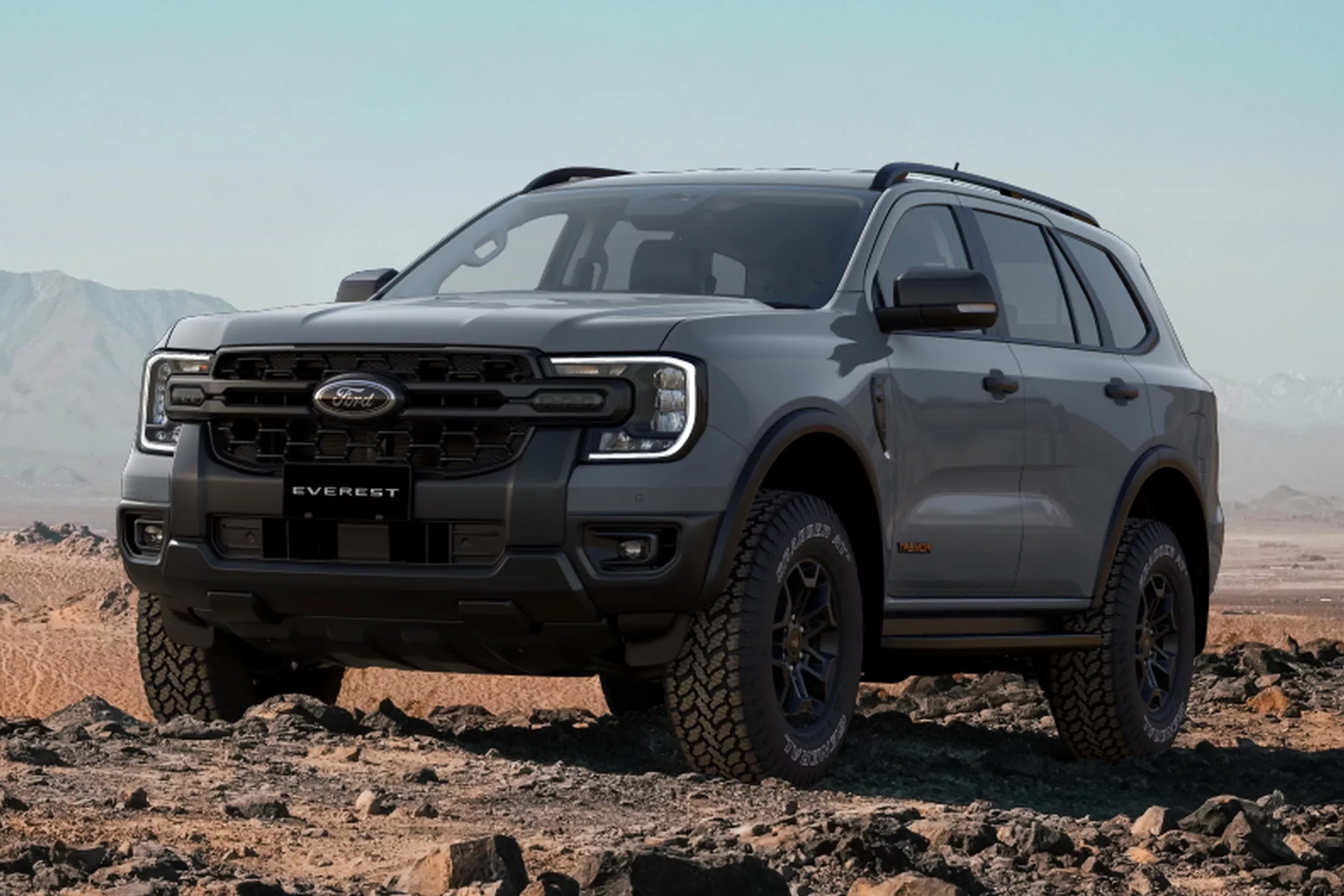 Ford Everest Tremor phien ban dia hinh ra mat tai Australia hinh anh