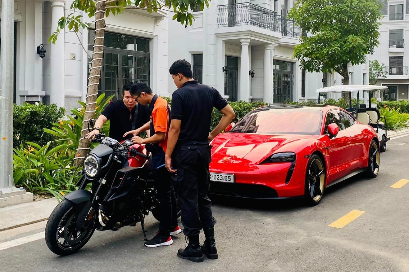 nguyễn quốc vũ,  đoàn di băng,  siêu xe,  lamborghini,  porsche,  urus,  urus performante,  huracan,  taycan,  porsche,  panamera,  mercedes,  g63,  ducati,  triumph,  ktm,  brabus,  mclaren,  720s,  720s spider ảnh 18 nguyen quoc vu,  doan di bang,  sieu xe,  lamborghini,  porsche,  urus,  urus performante,  huracan,  taycan,  porsche,  panamera,  mercedes,  g63,  ducati,  triumph,  ktm,  brabus,  mclaren,  720s,  720s spider anh 18