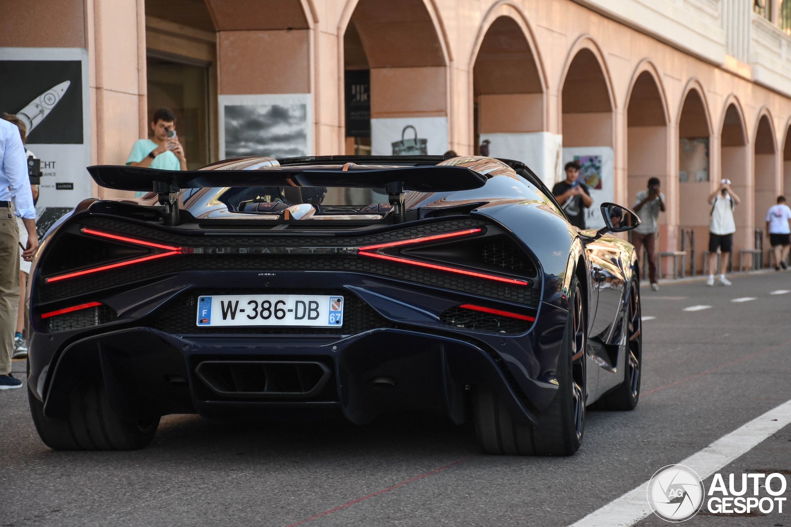 bugatti,  chiron,  veyron,  w16,  mistral,  w16 mistral,  bugatti w16 mistral,  bugatti mistral,  sieu xe,  hypercar,  monaco anh 2