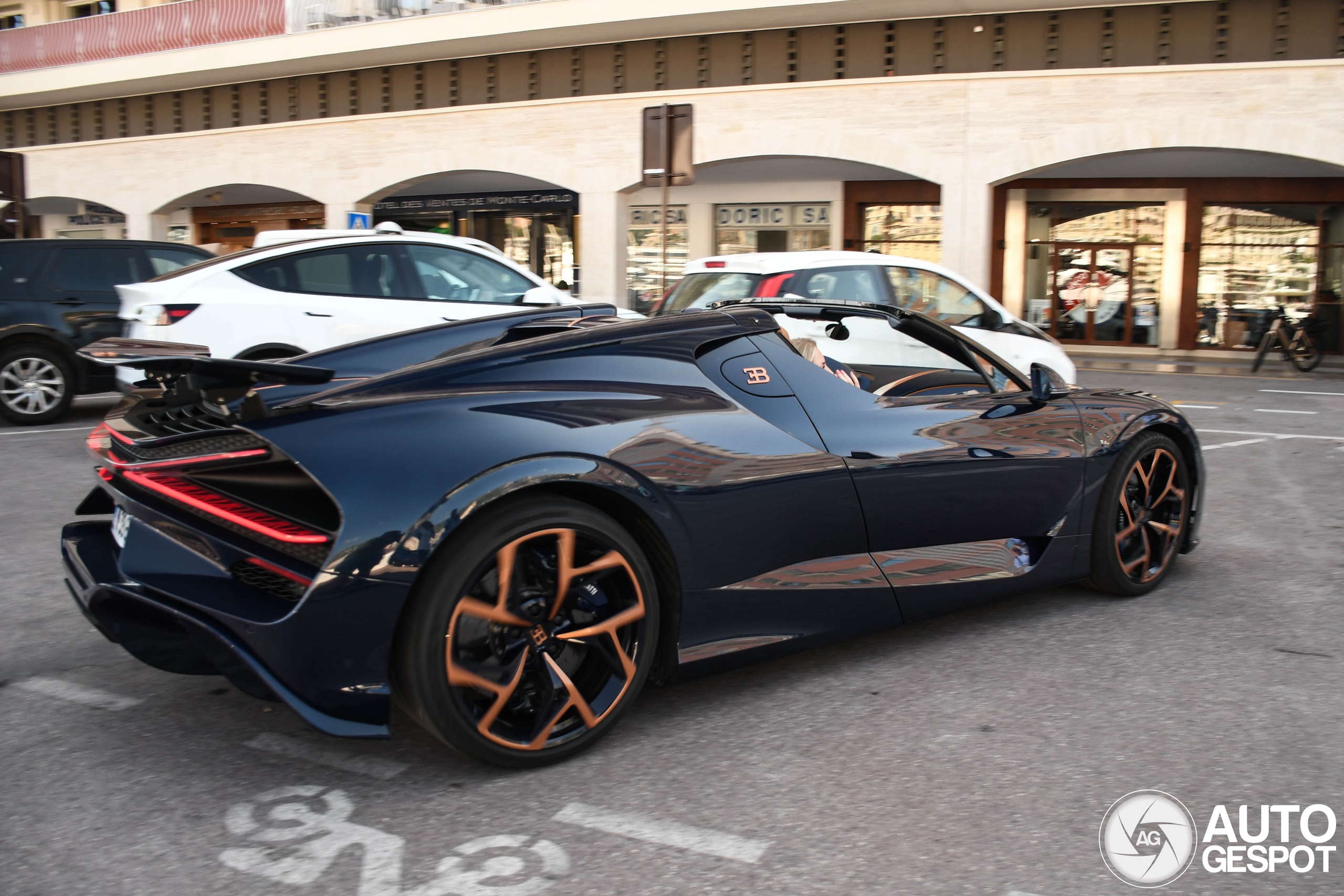 bugatti,  chiron,  veyron,  w16,  mistral,  w16 mistral,  bugatti w16 mistral,  bugatti mistral,  sieu xe,  hypercar,  monaco anh 9